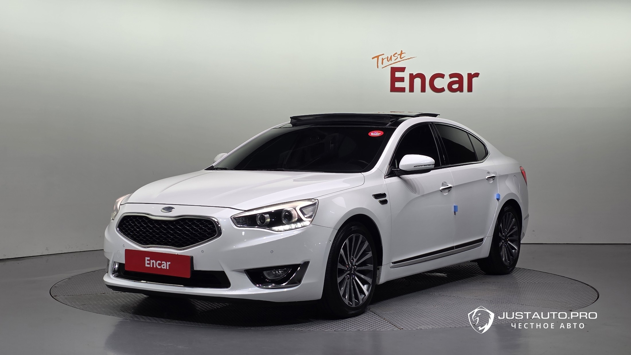 Автомобиль Kia K7