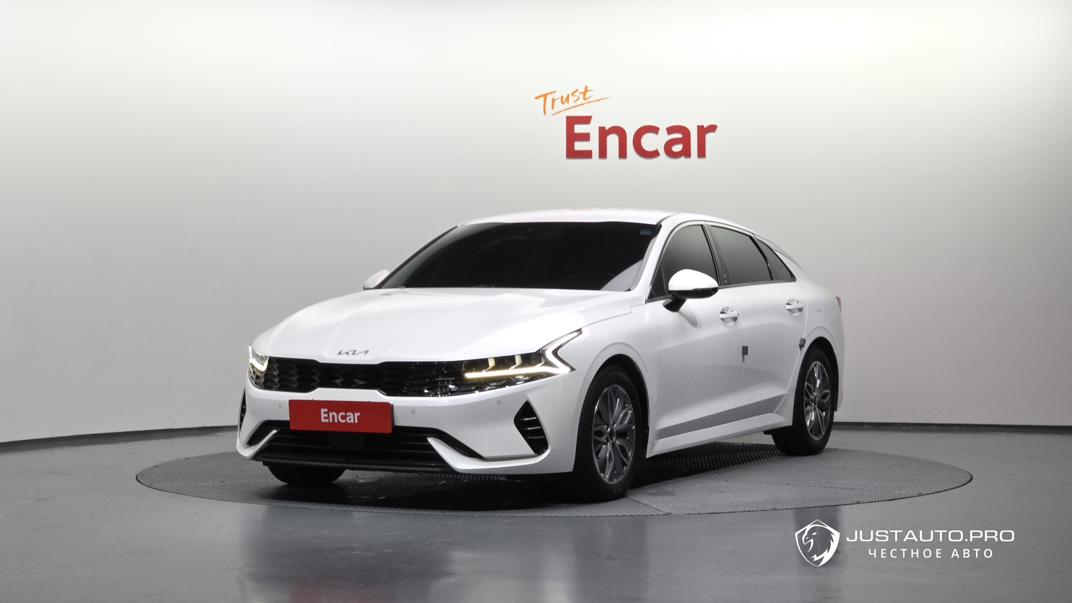 Автомобиль Kia K5