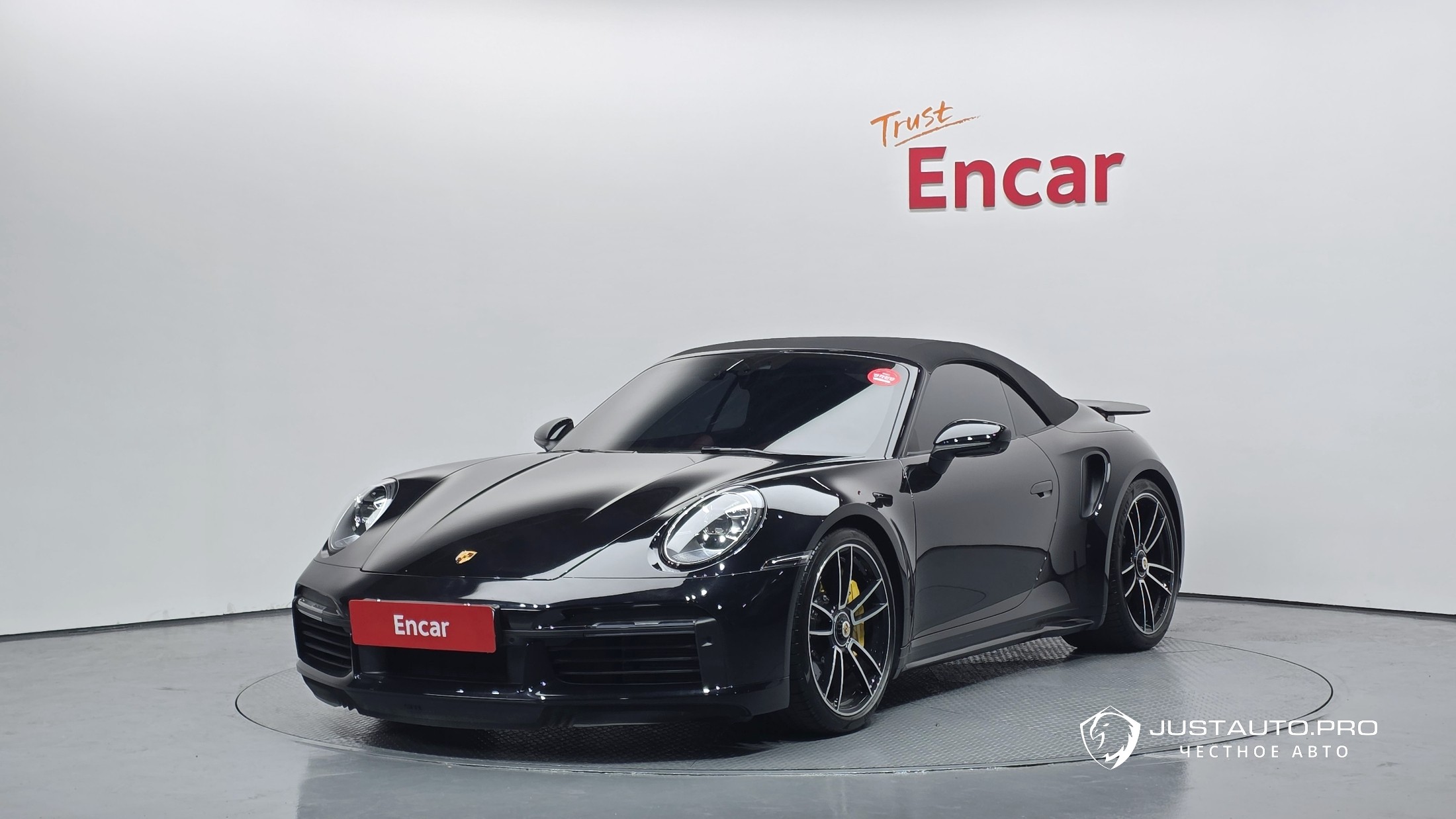 Автомобиль Porsche 911