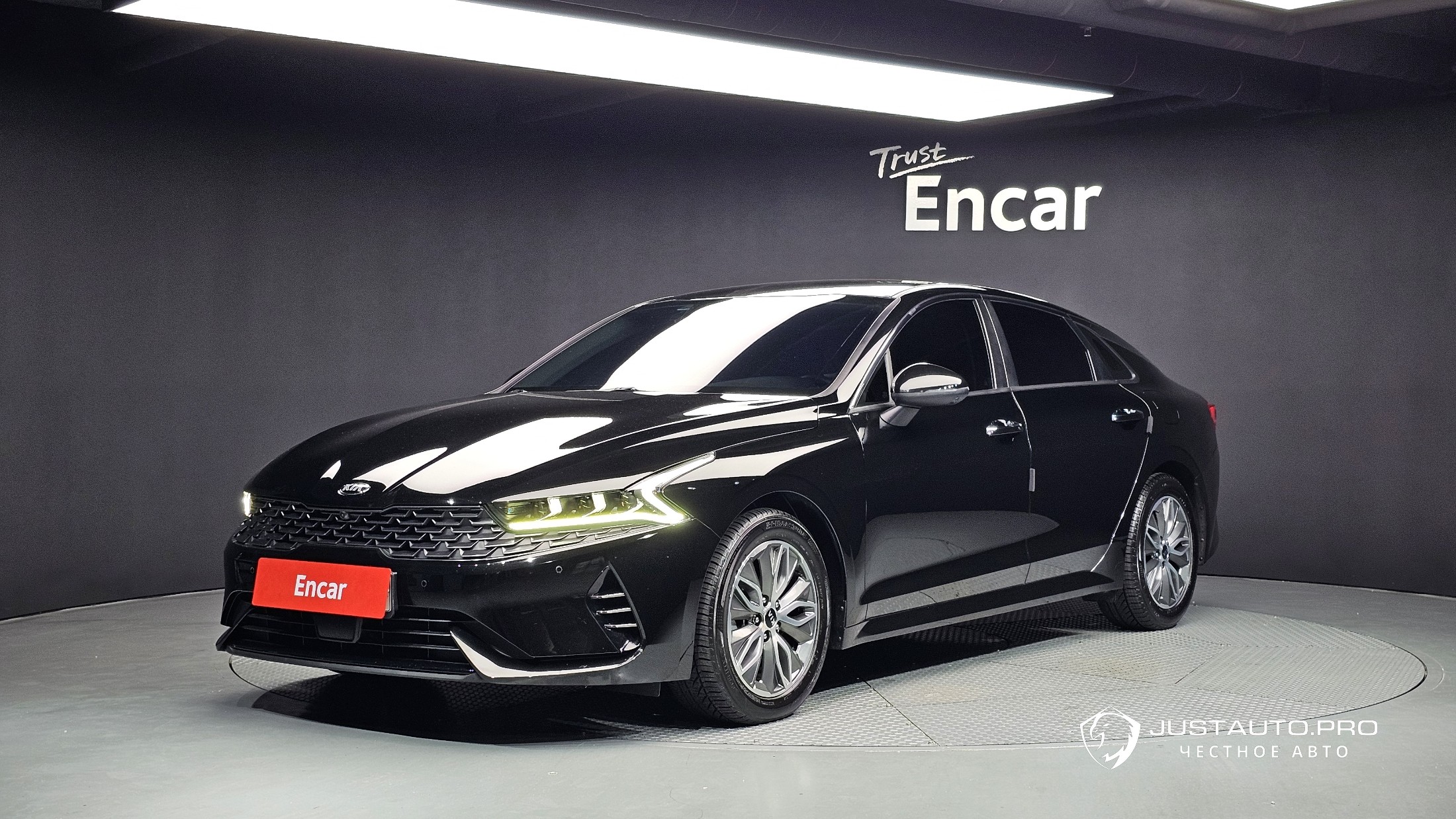 Автомобиль Kia K5