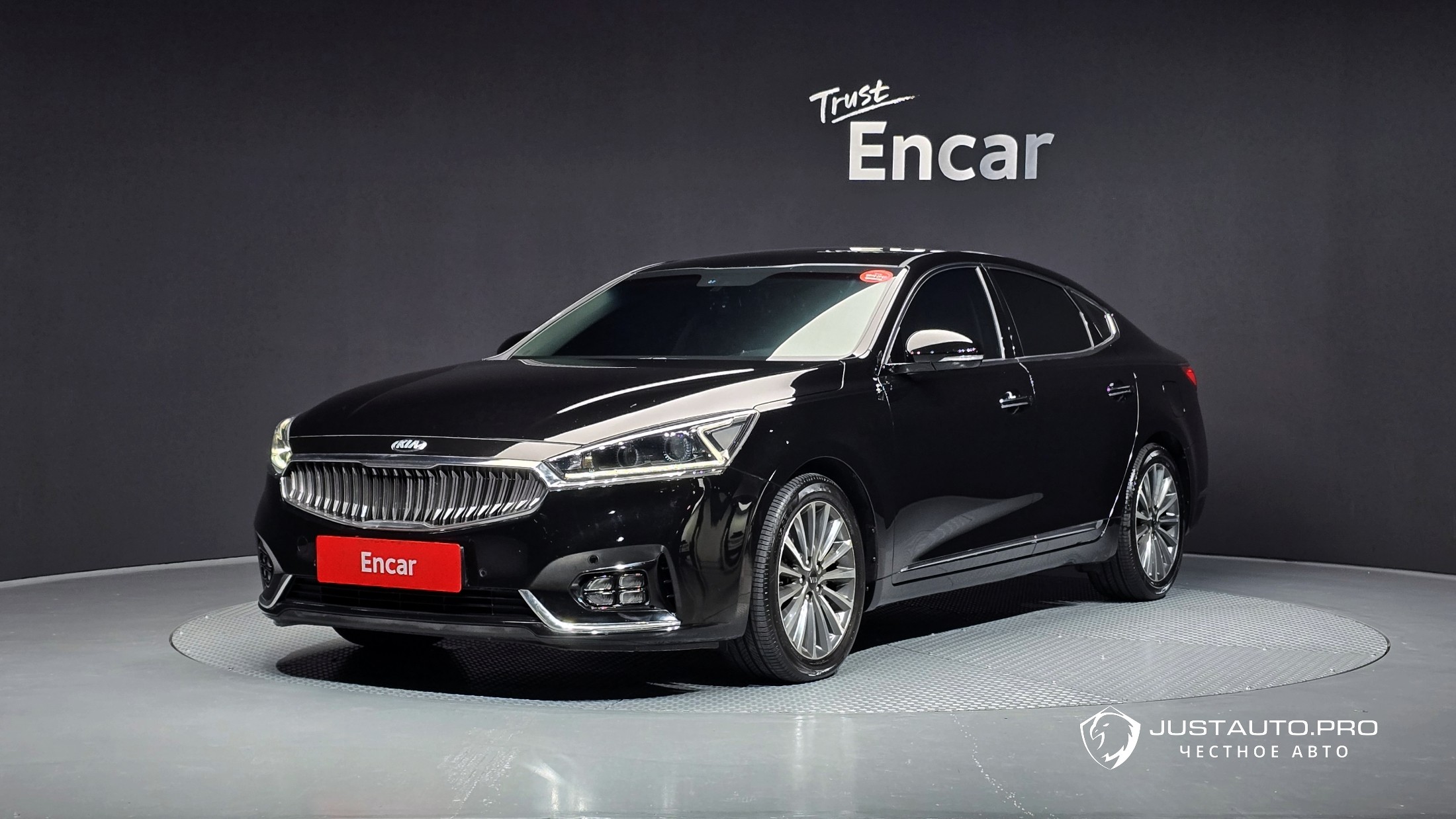 Автомобиль Kia K7