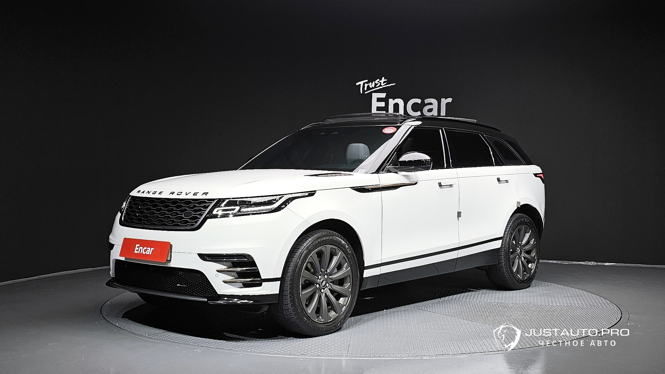 Автомобиль Land Rover Range Rover Velar