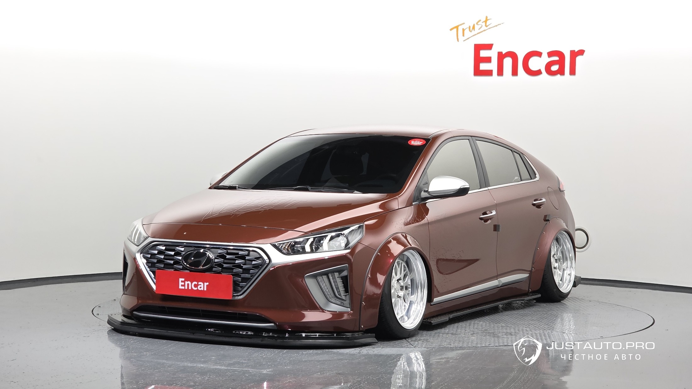 Автомобиль Hyundai Ioniq