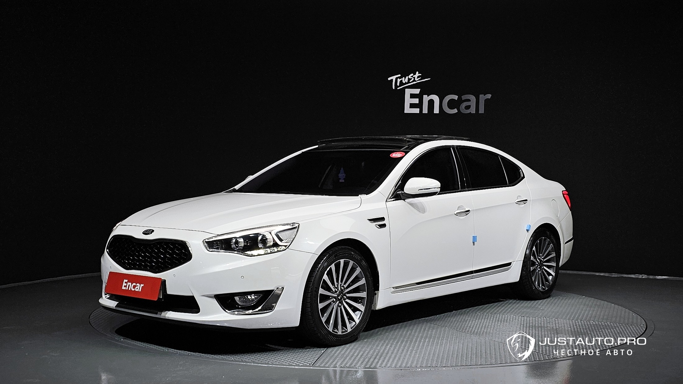 Автомобиль Kia K7