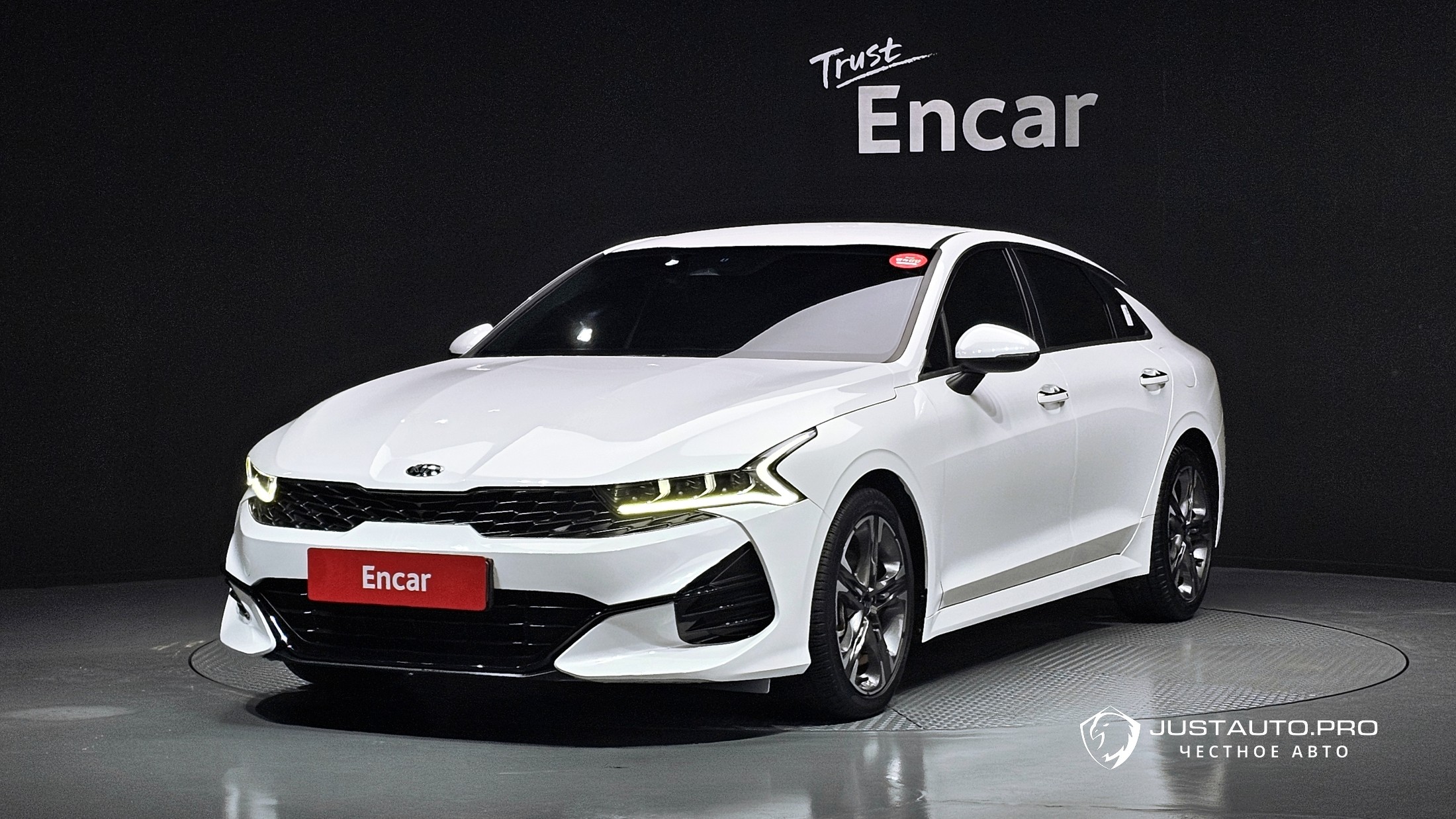 Автомобиль Kia K5