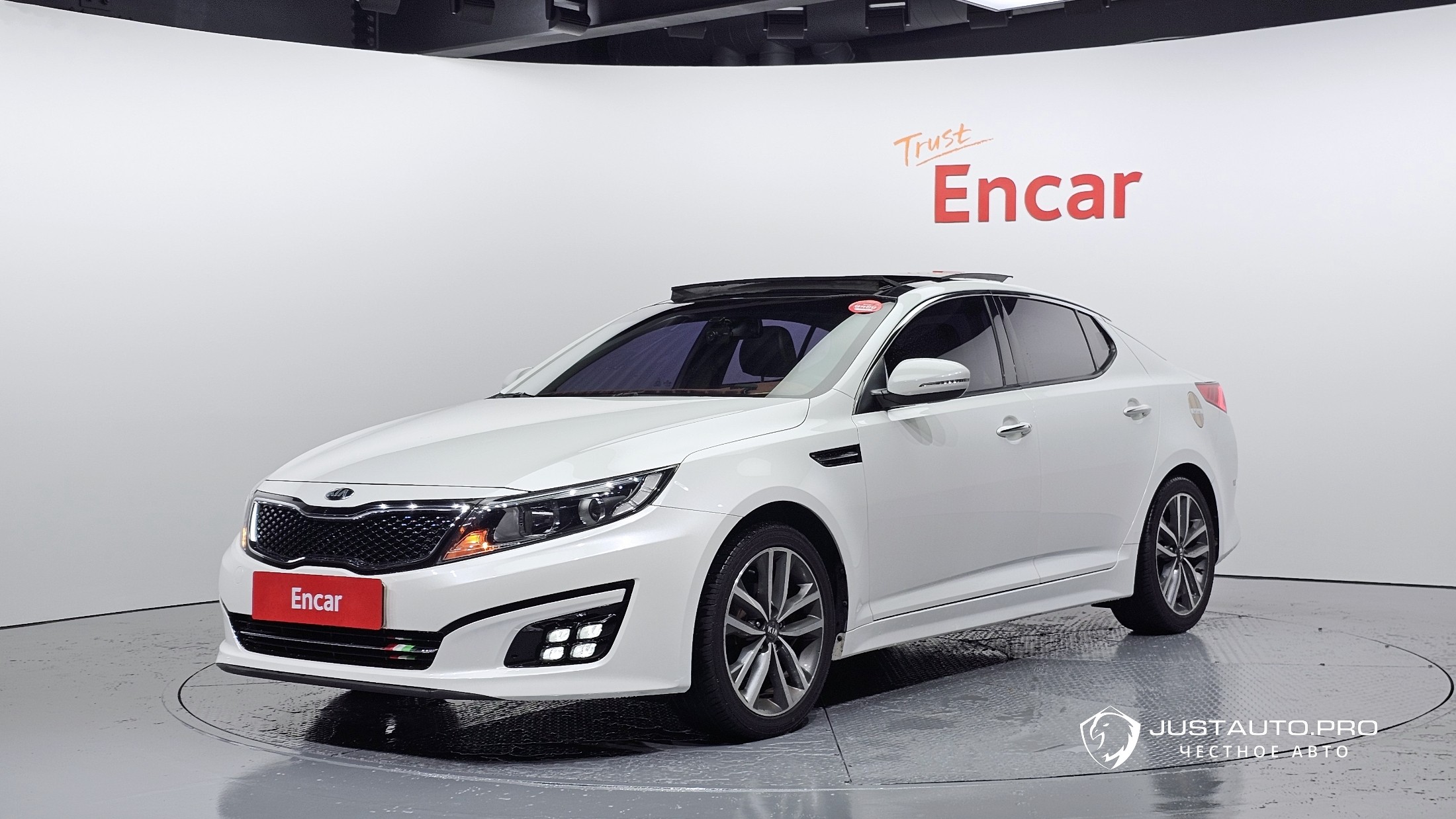 Автомобиль Kia K5