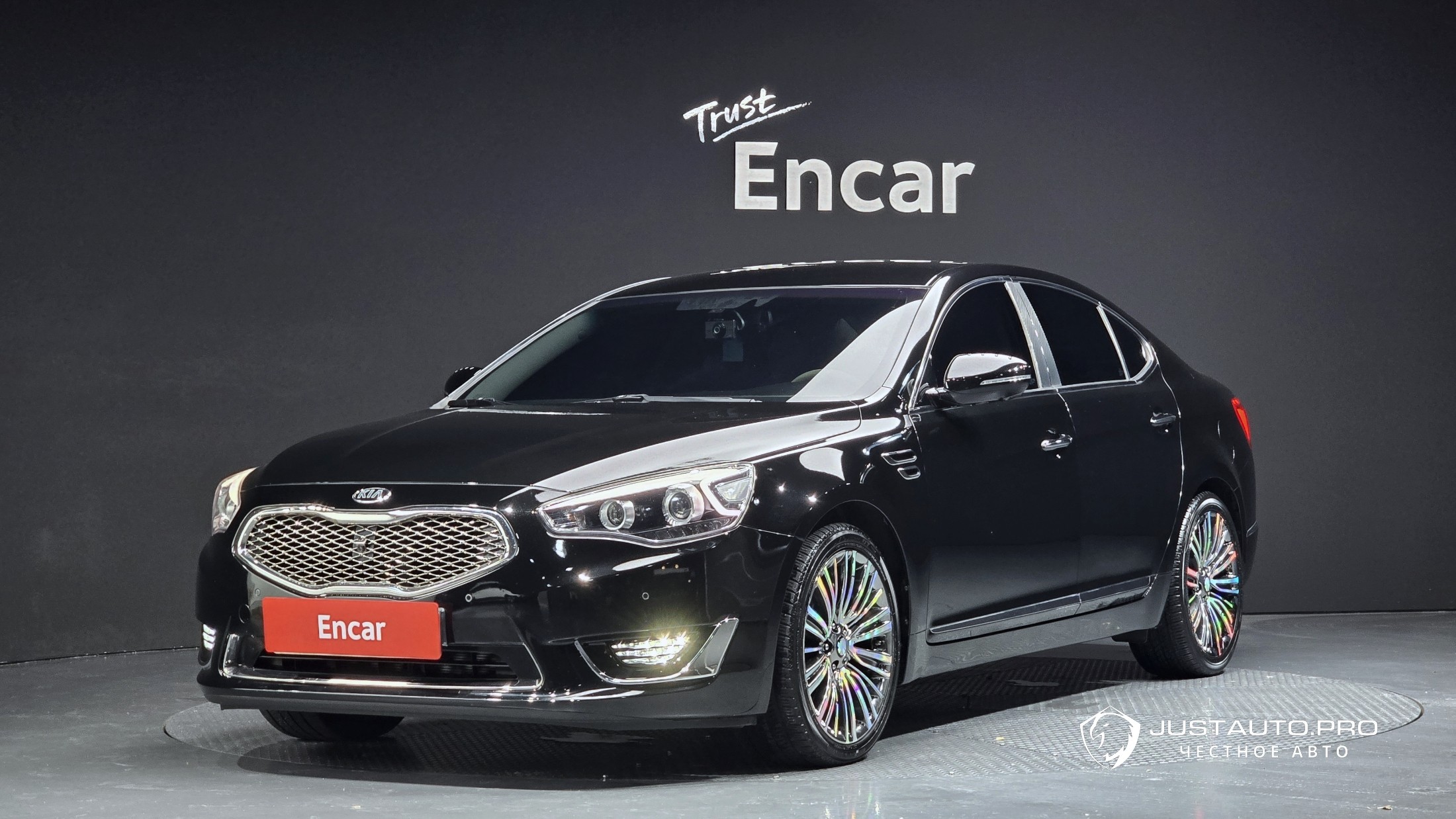 Автомобиль Kia K7