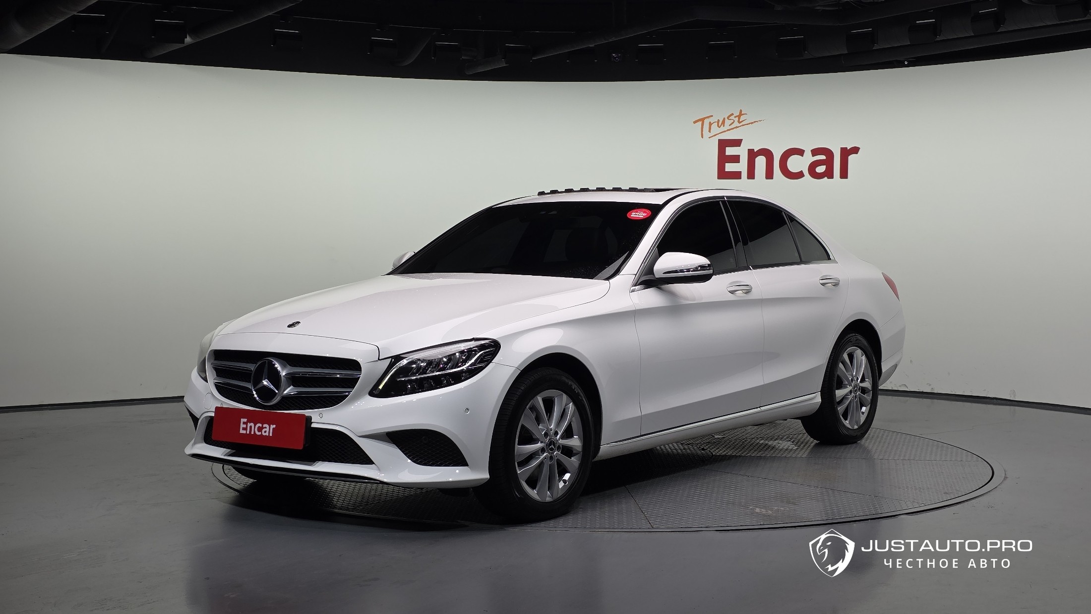 Автомобиль Mercedes-Benz C-Class