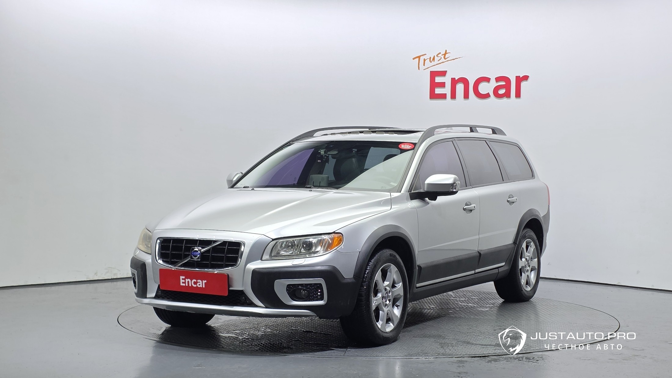 Автомобиль Volvo XC70