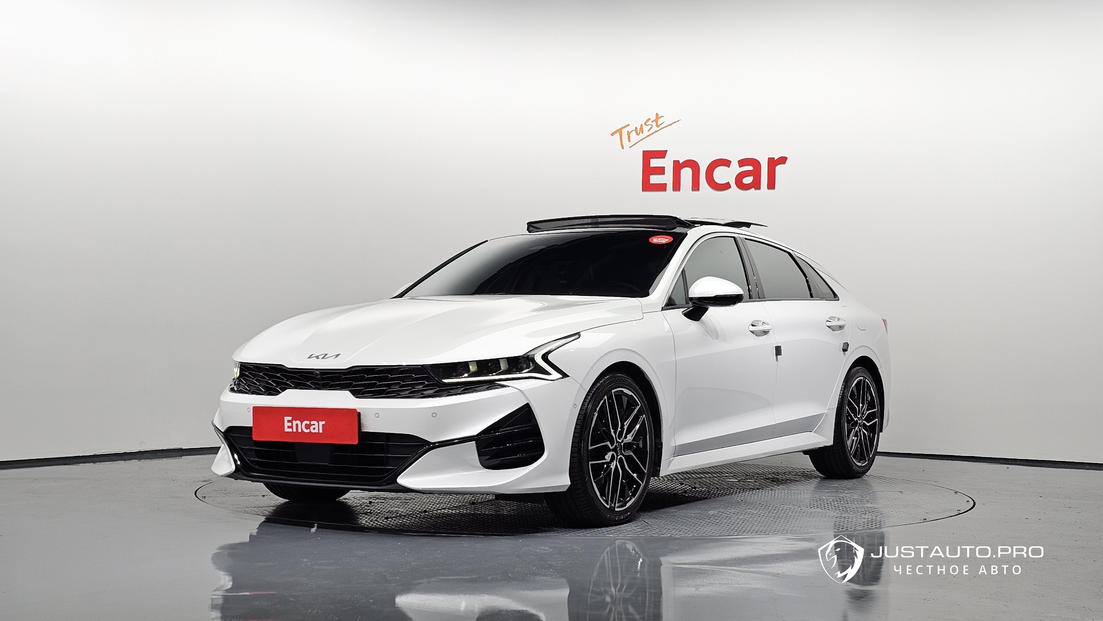 Автомобиль Kia K5