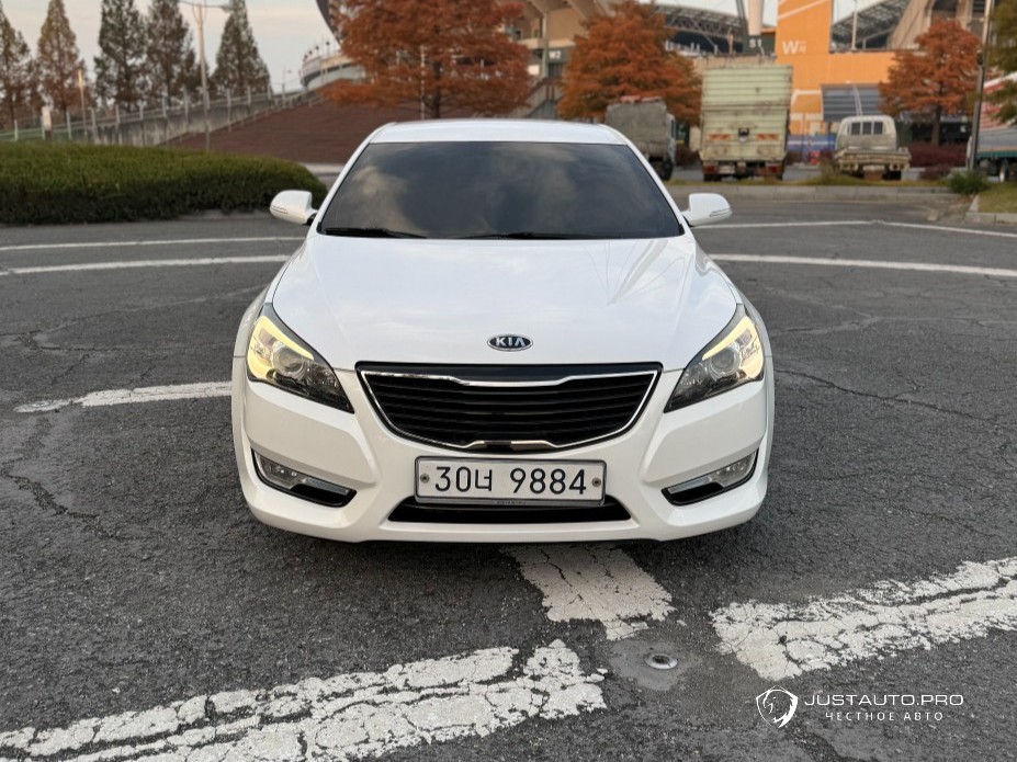 Автомобиль Kia K7
