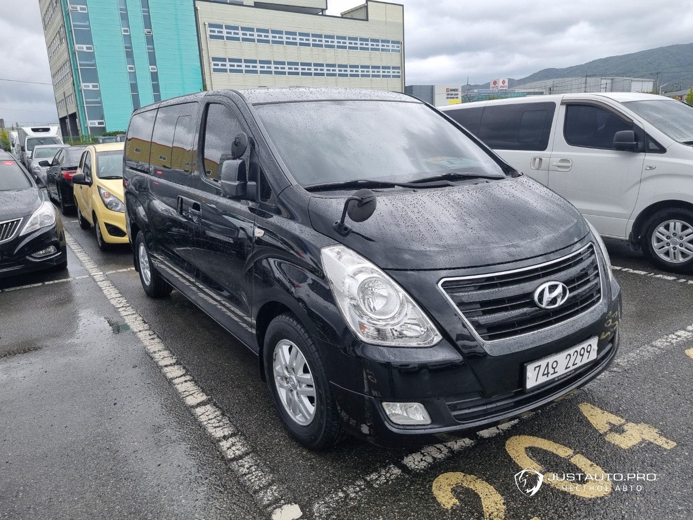 Автомобиль Hyundai Starex