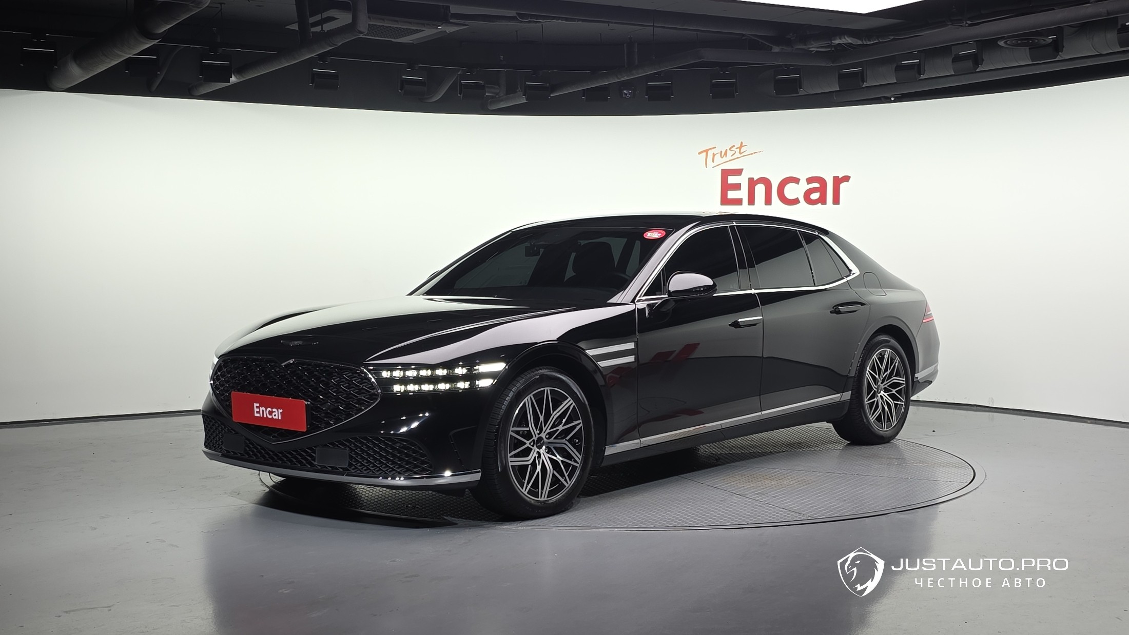 Автомобиль Genesis G90