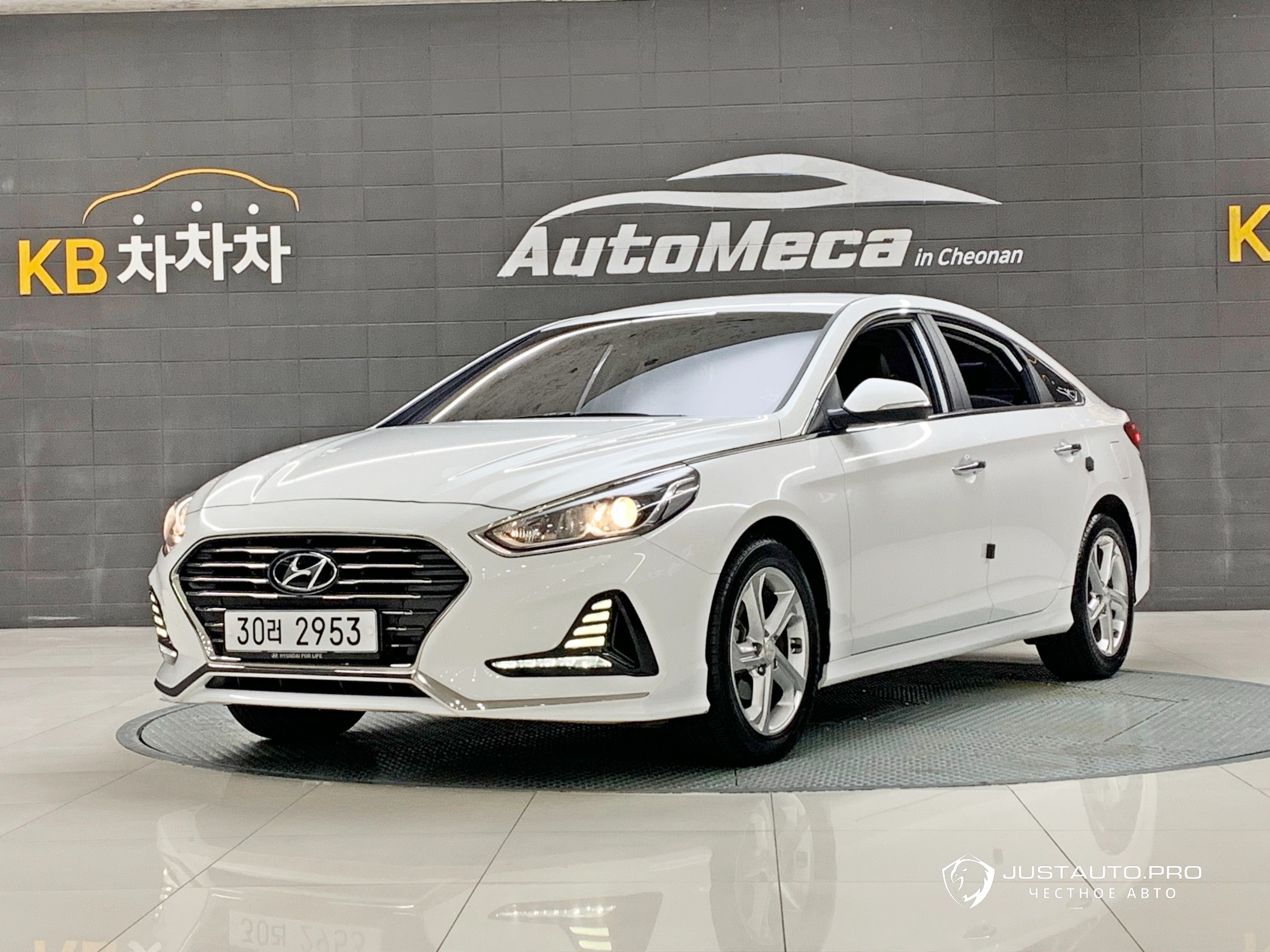 Автомобиль Hyundai Sonata