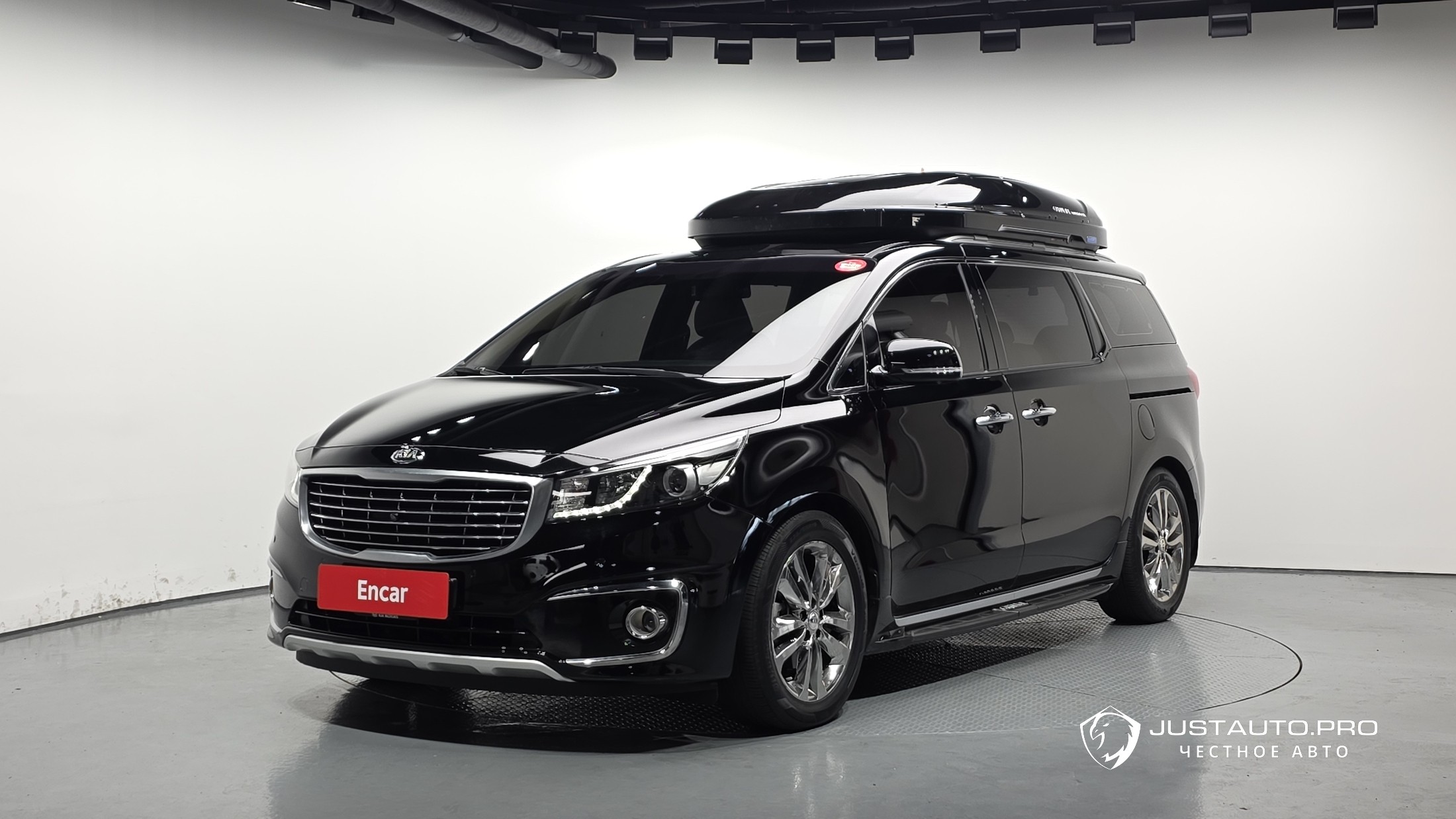 Автомобиль Kia Canival