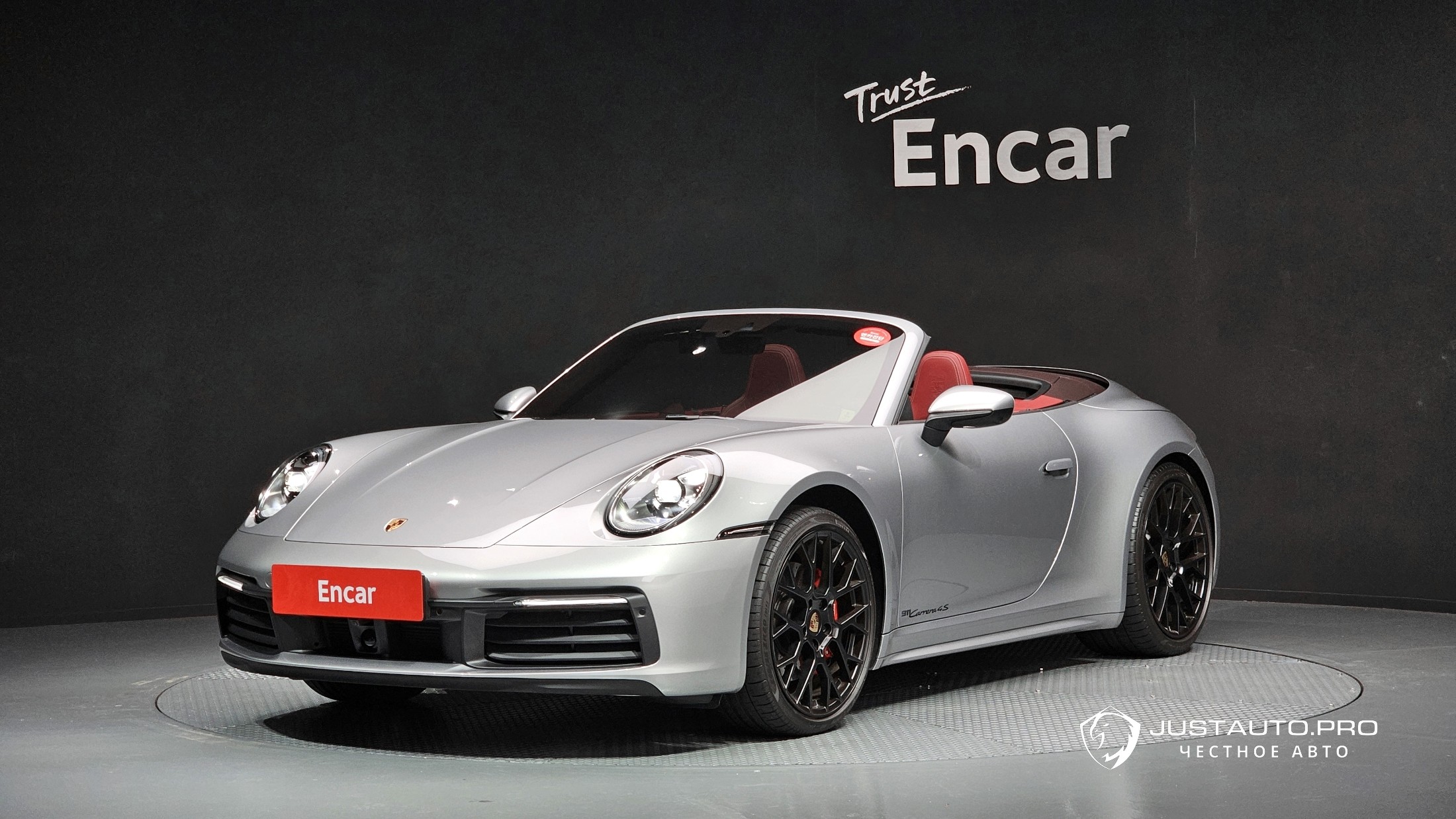 Автомобиль Porsche 911