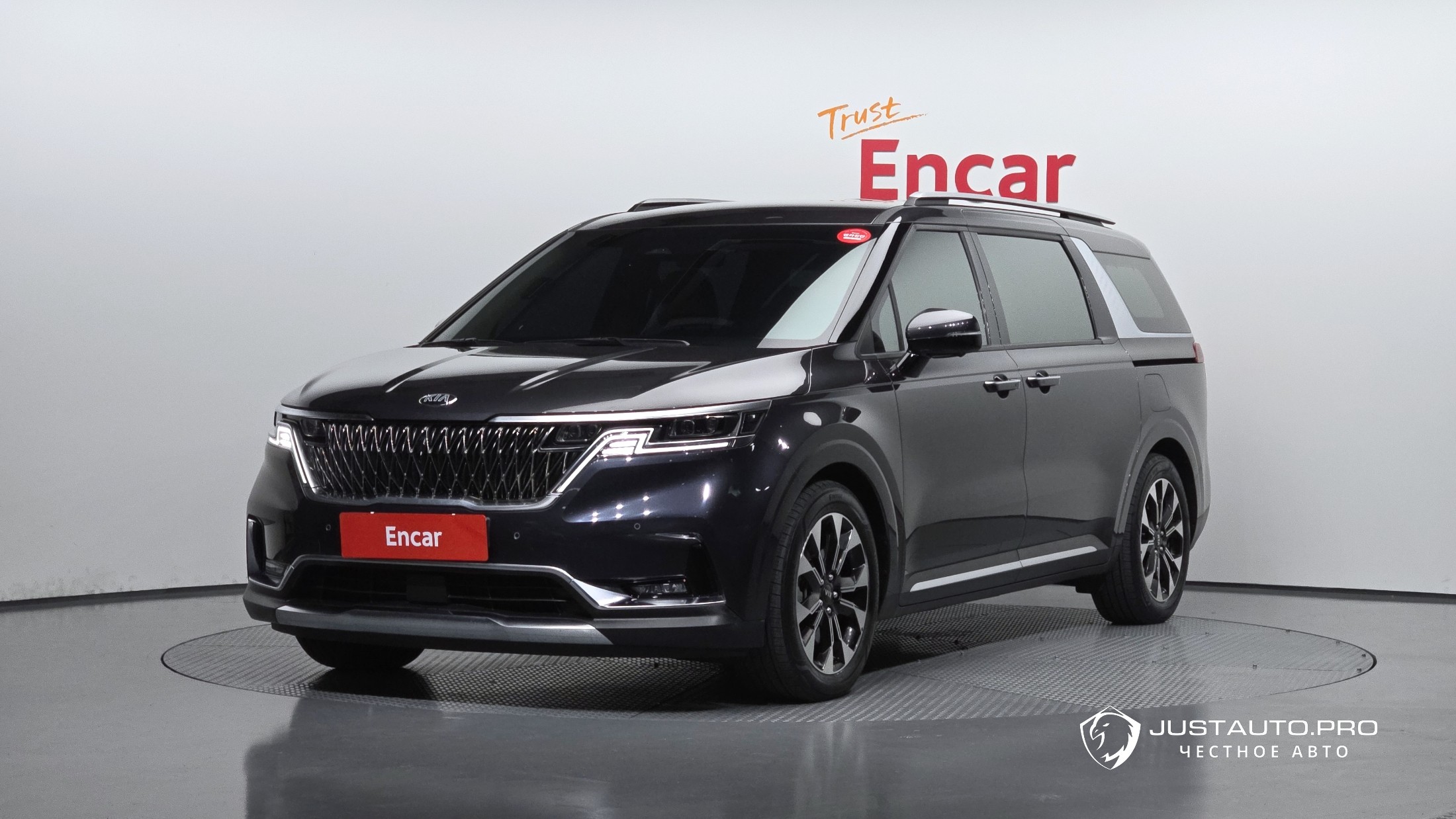 Автомобиль Kia Canival