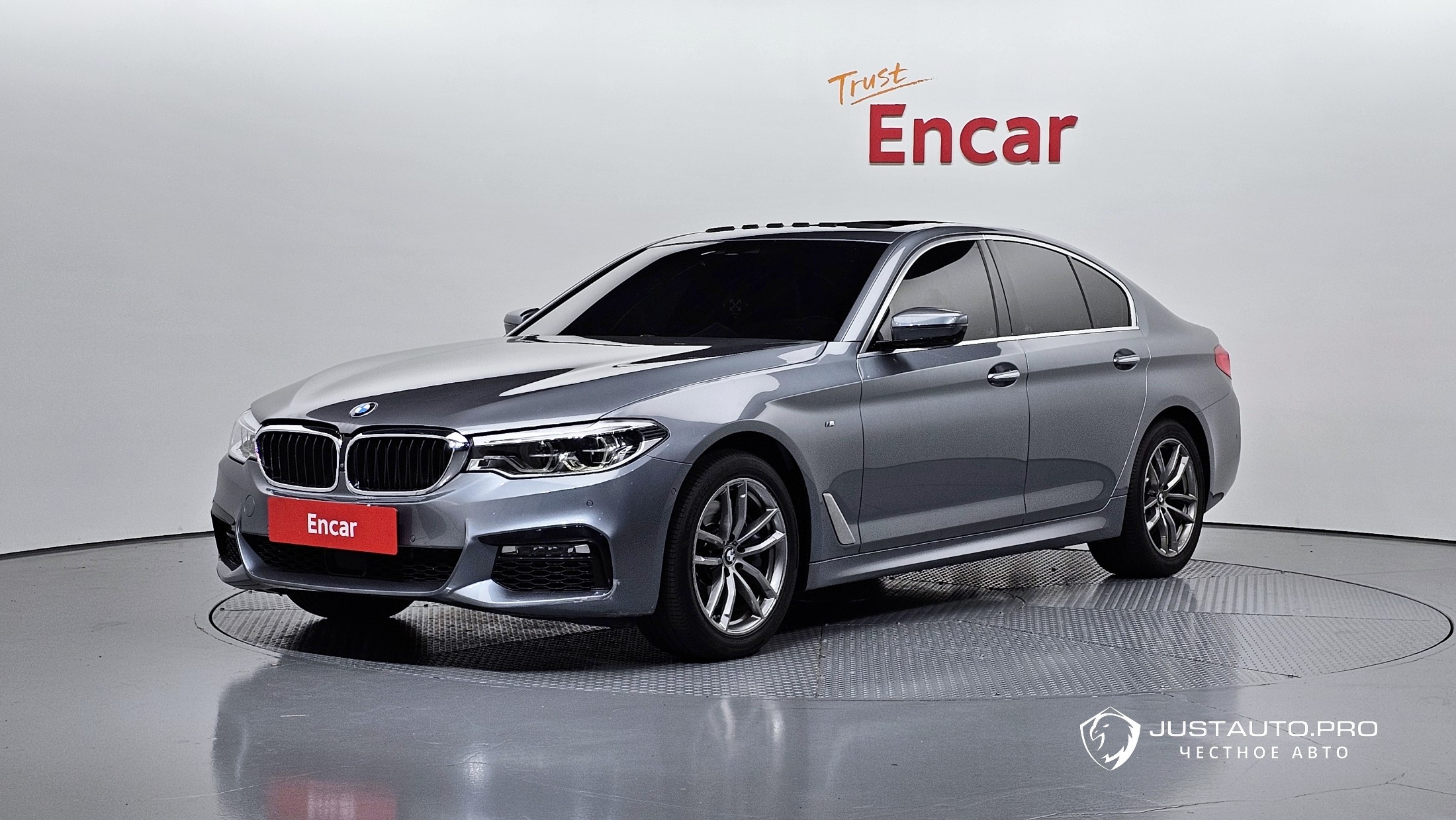 Автомобиль BMW 5-Series