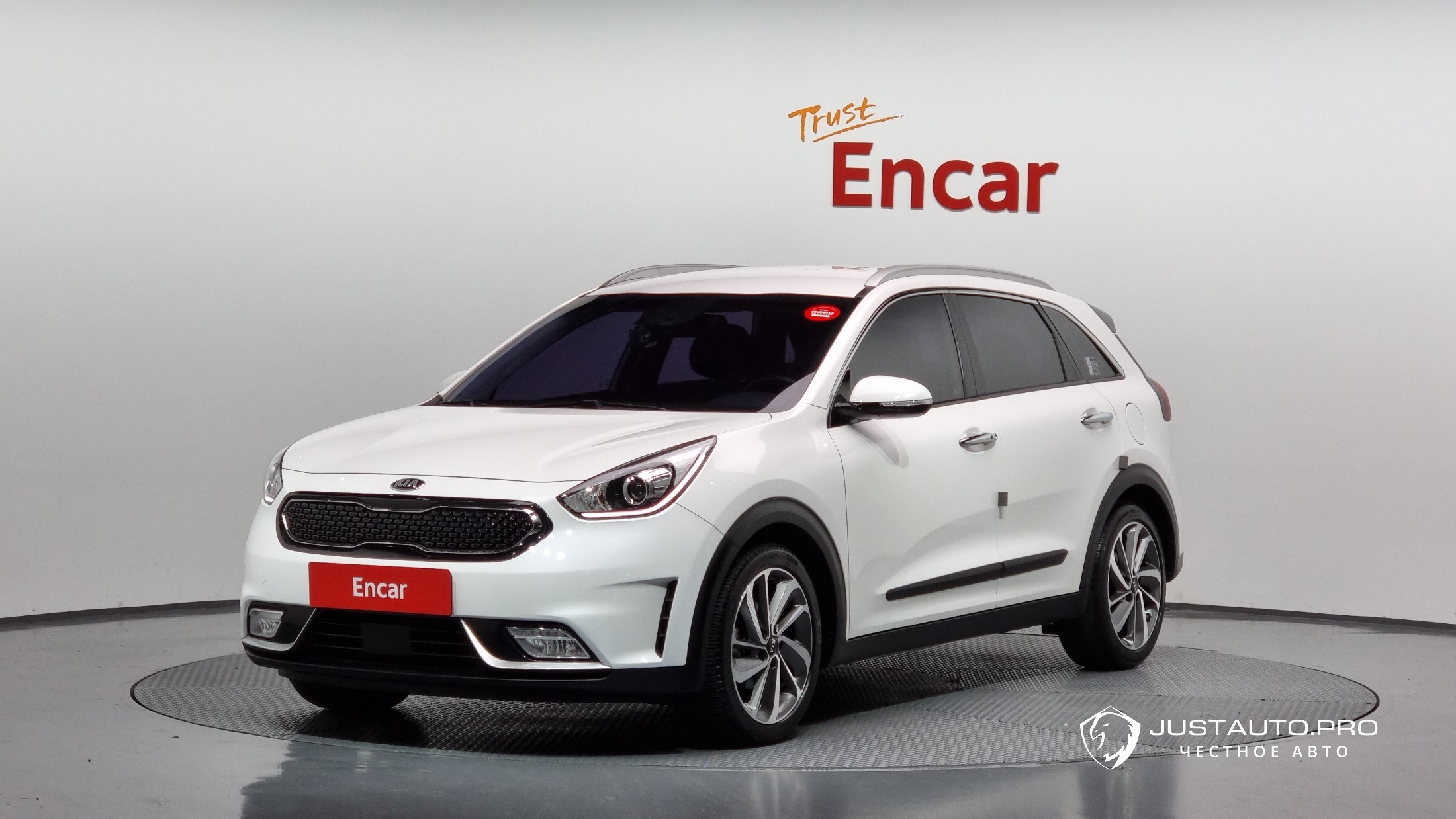 Автомобиль Kia Niro
