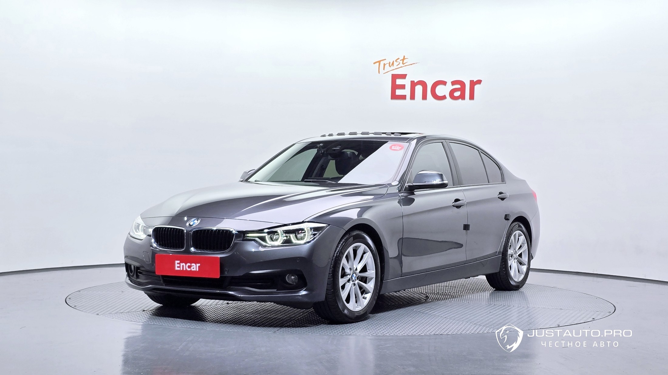 Автомобиль BMW 3-Series