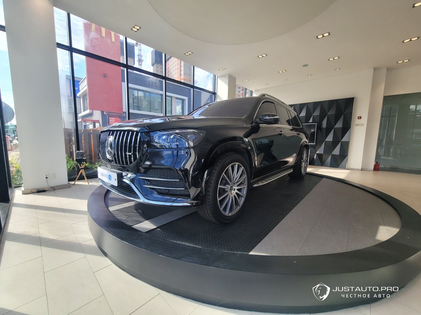 Автомобиль Mercedes-Benz GLS-Class