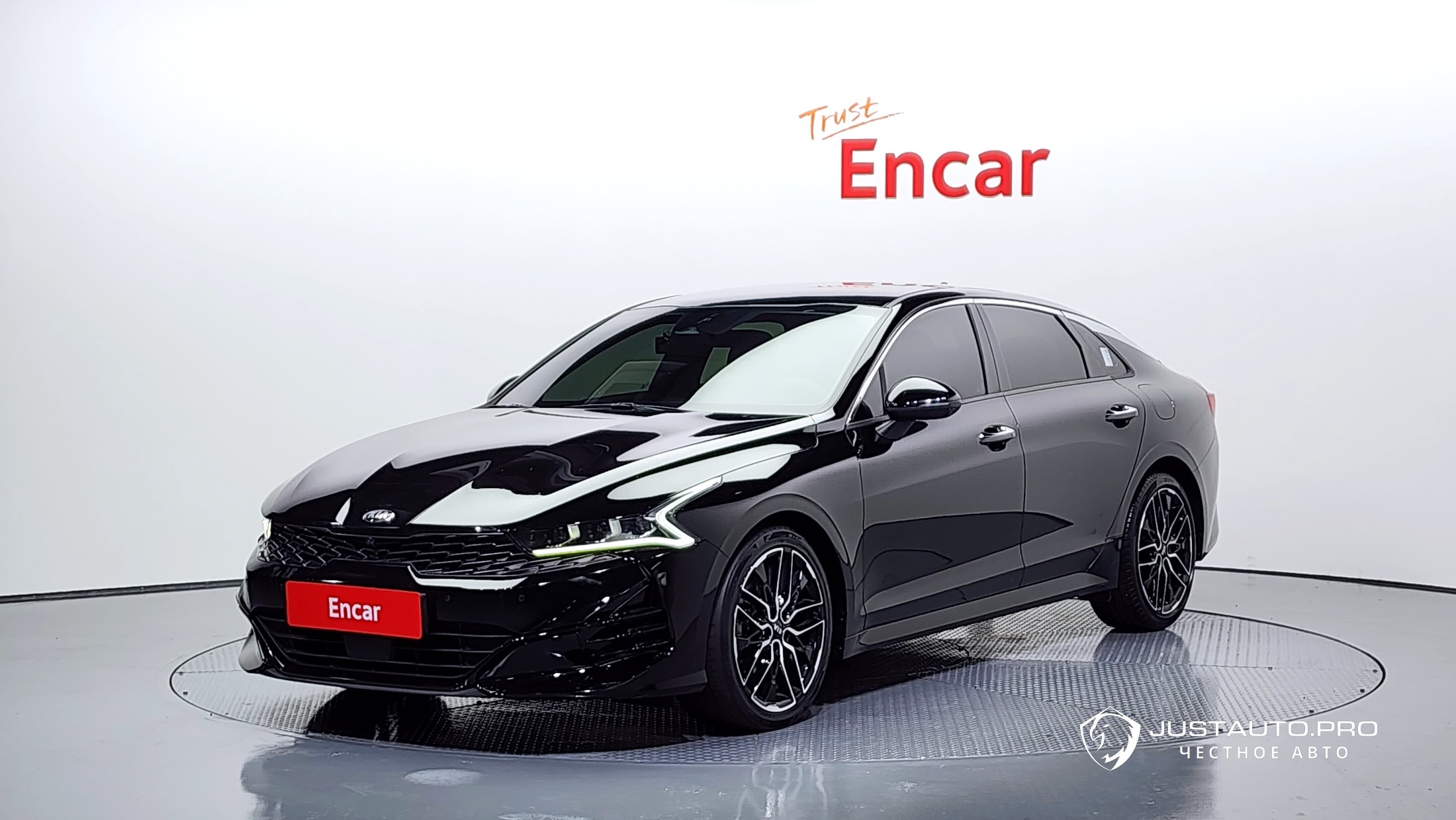 Автомобиль Kia K5