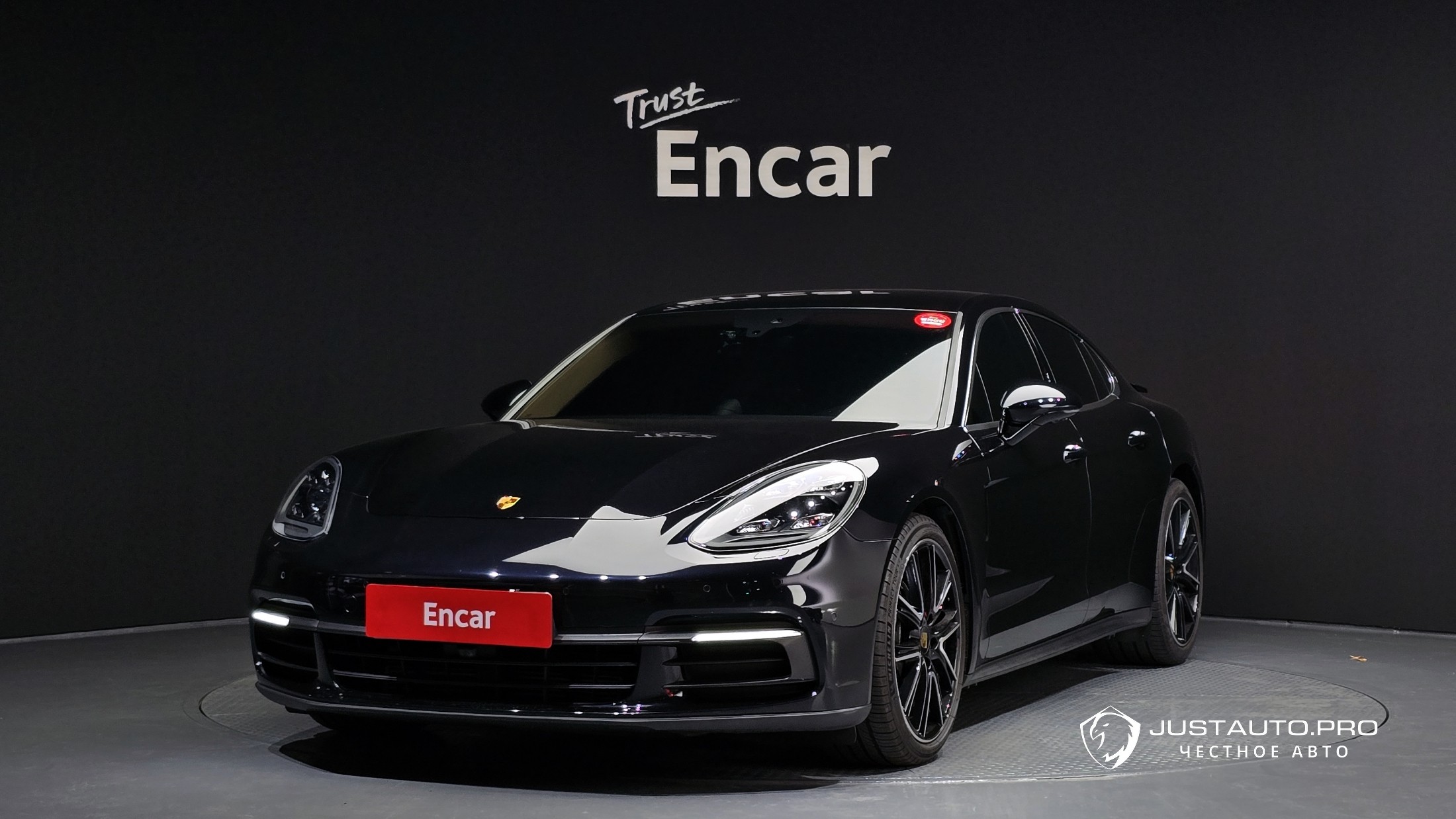 Автомобиль Porsche Panamera