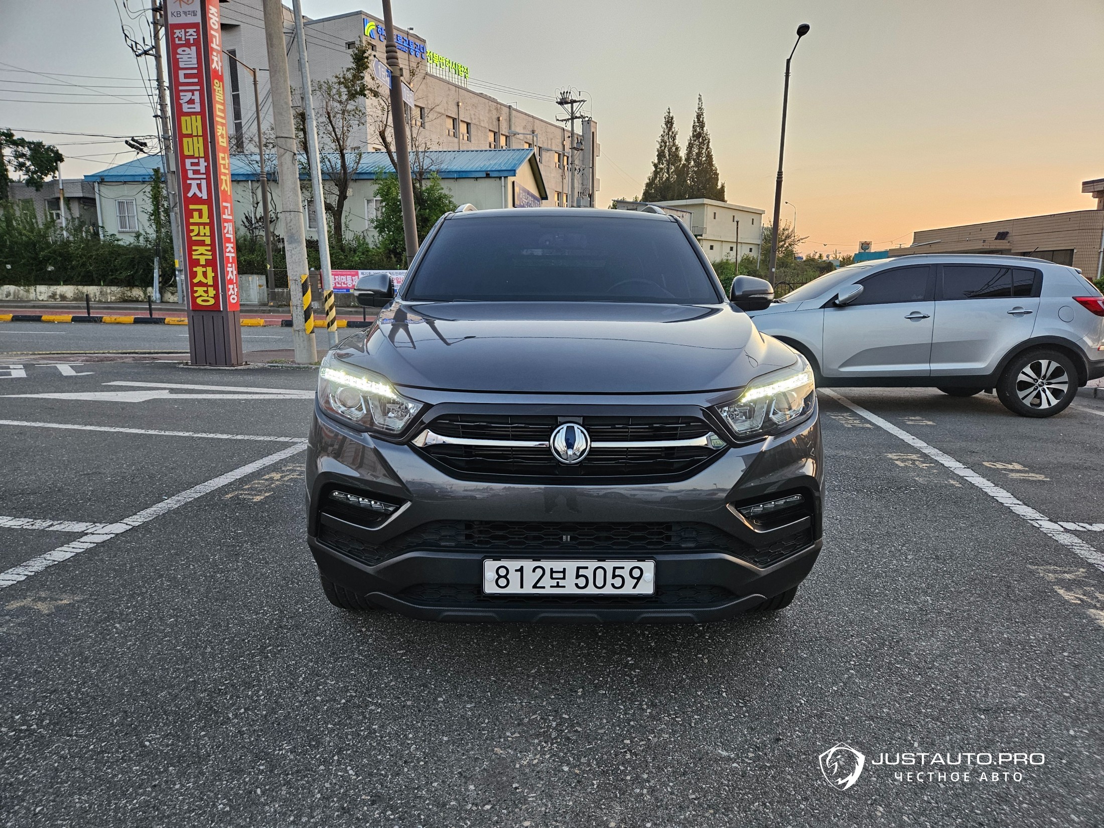 Автомобиль KG_Mobility_Ssangyong Rexton