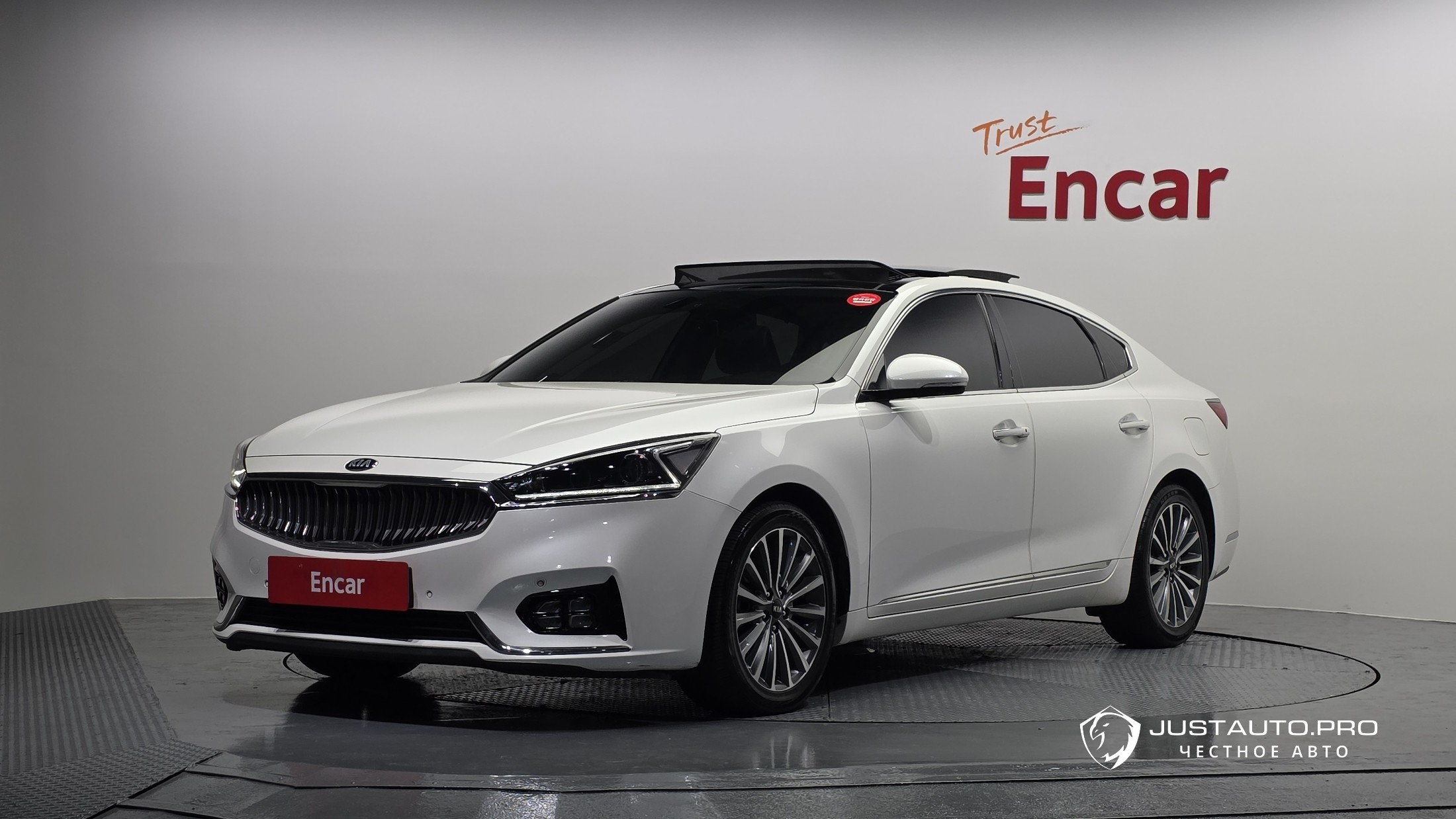 Автомобиль Kia K7