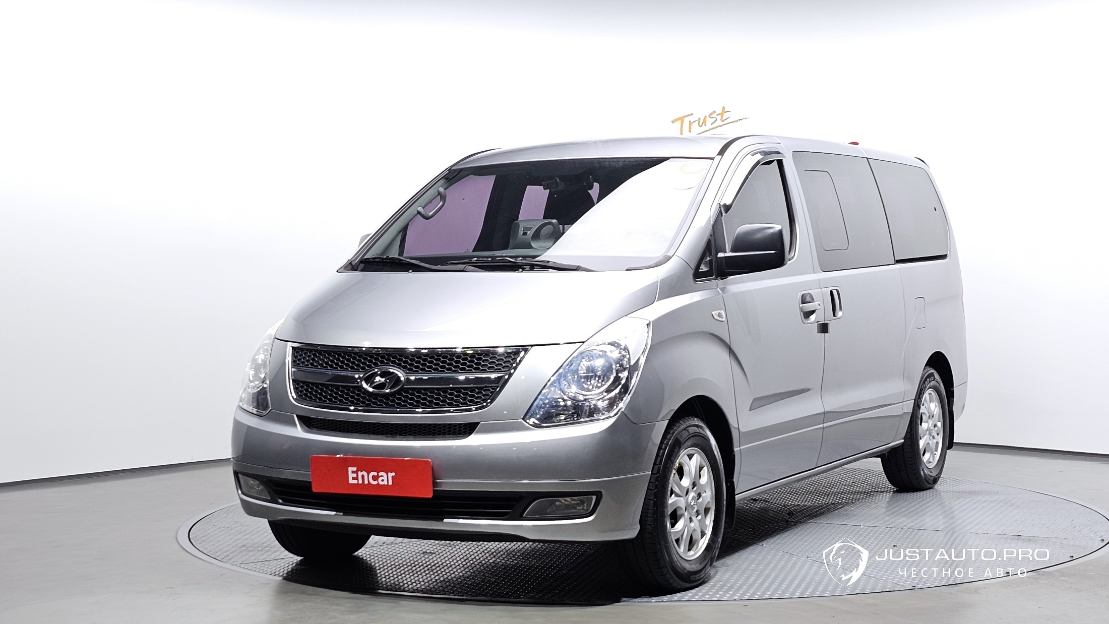 Автомобиль Hyundai Starex