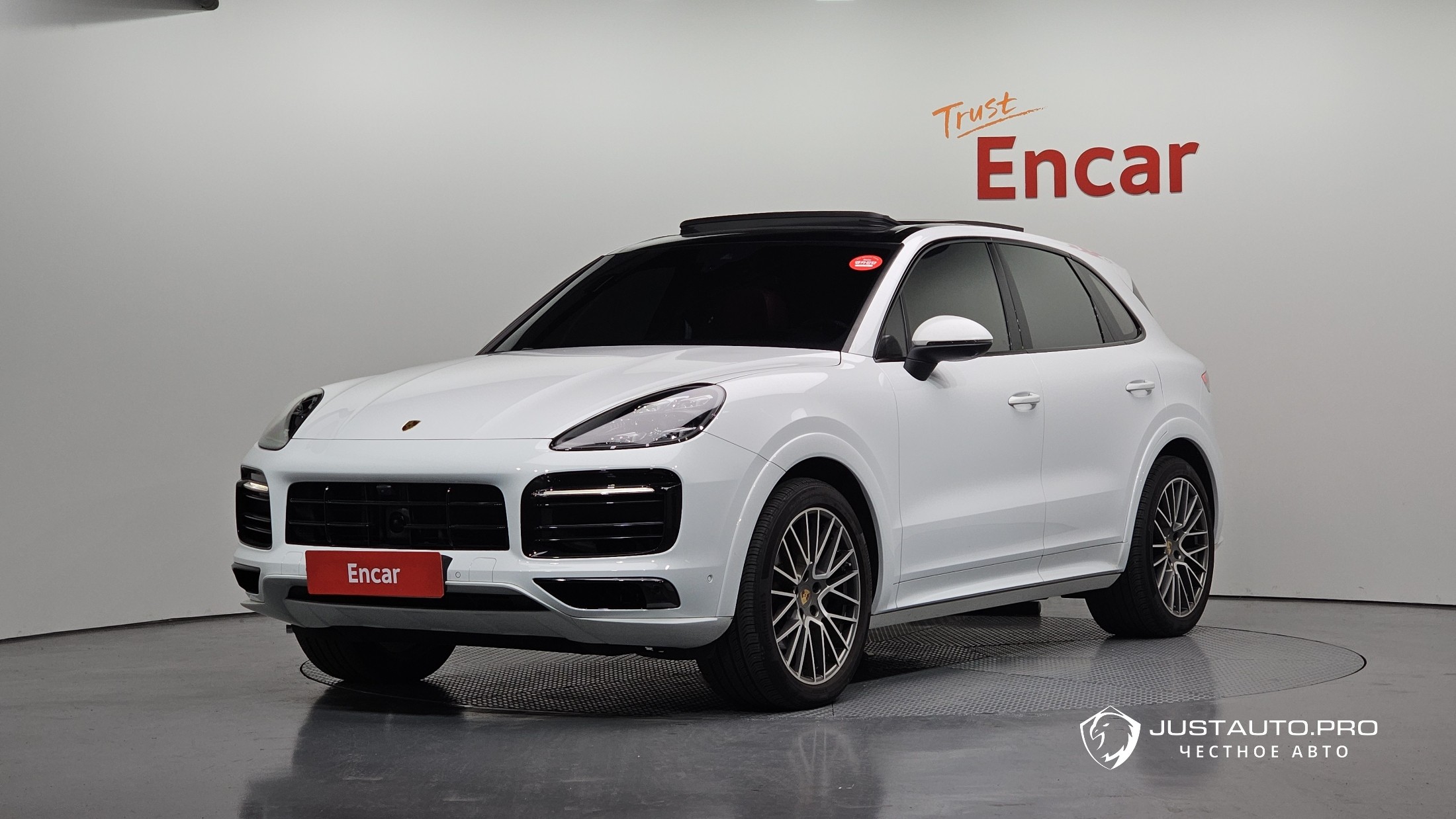 Автомобиль Porsche Cayenne