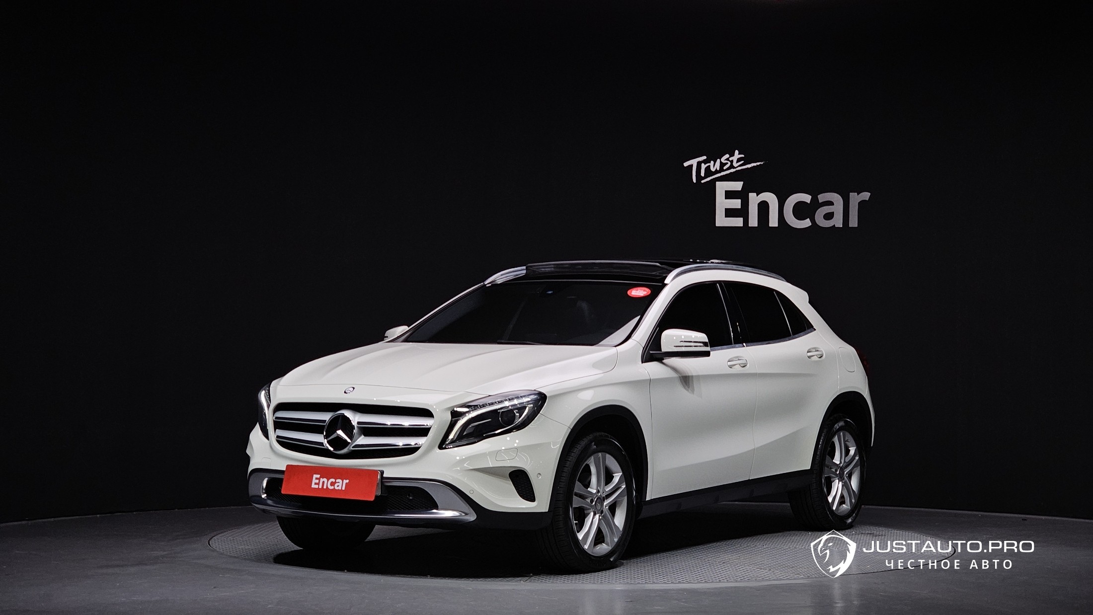 Автомобиль Mercedes-Benz GLA-Class