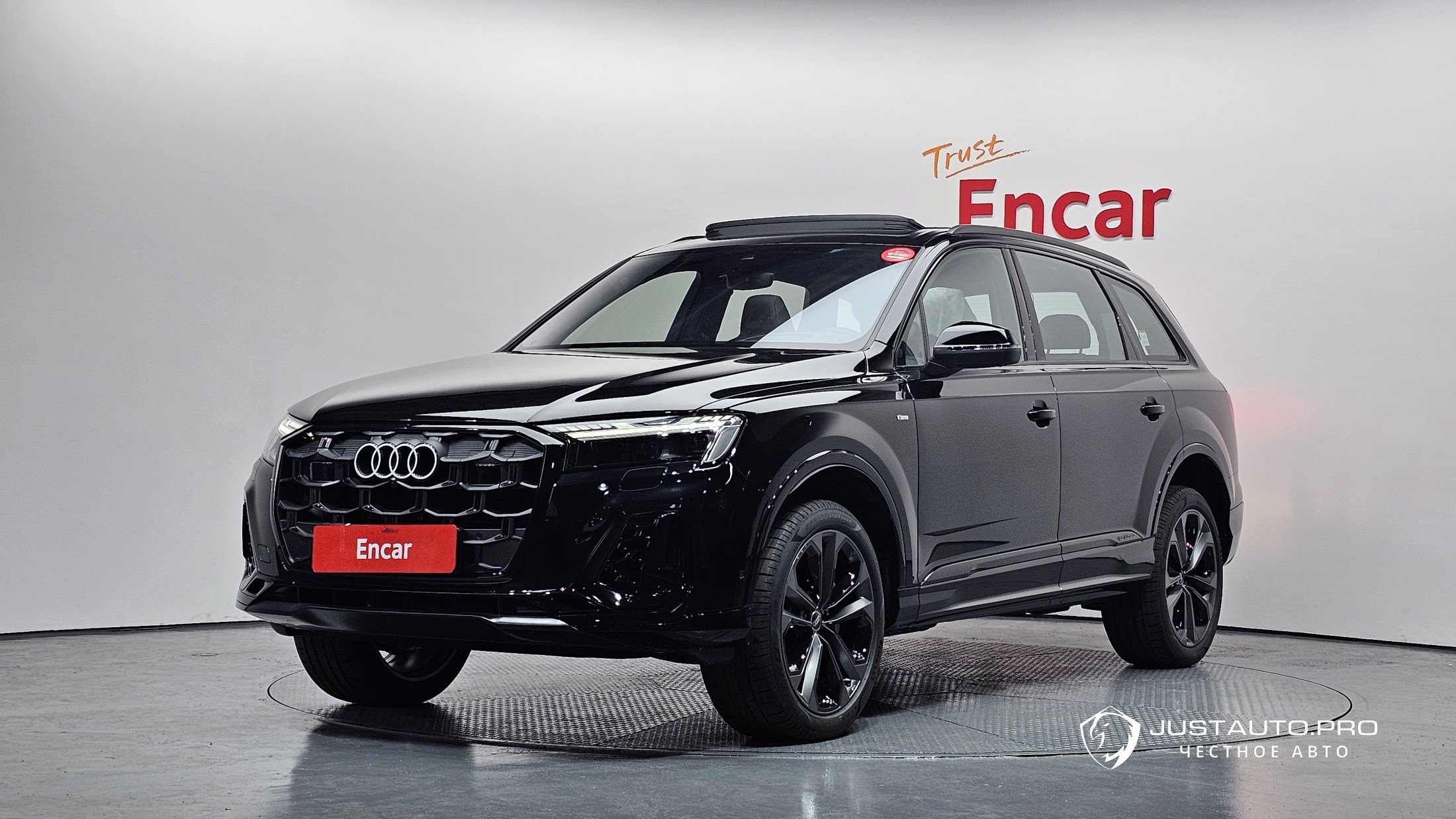 Автомобиль Audi Q7