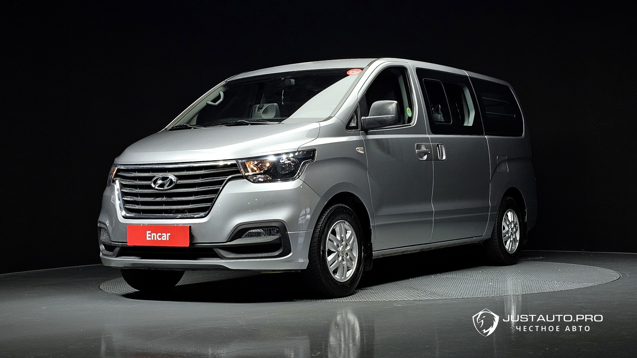 Автомобиль Hyundai Starex