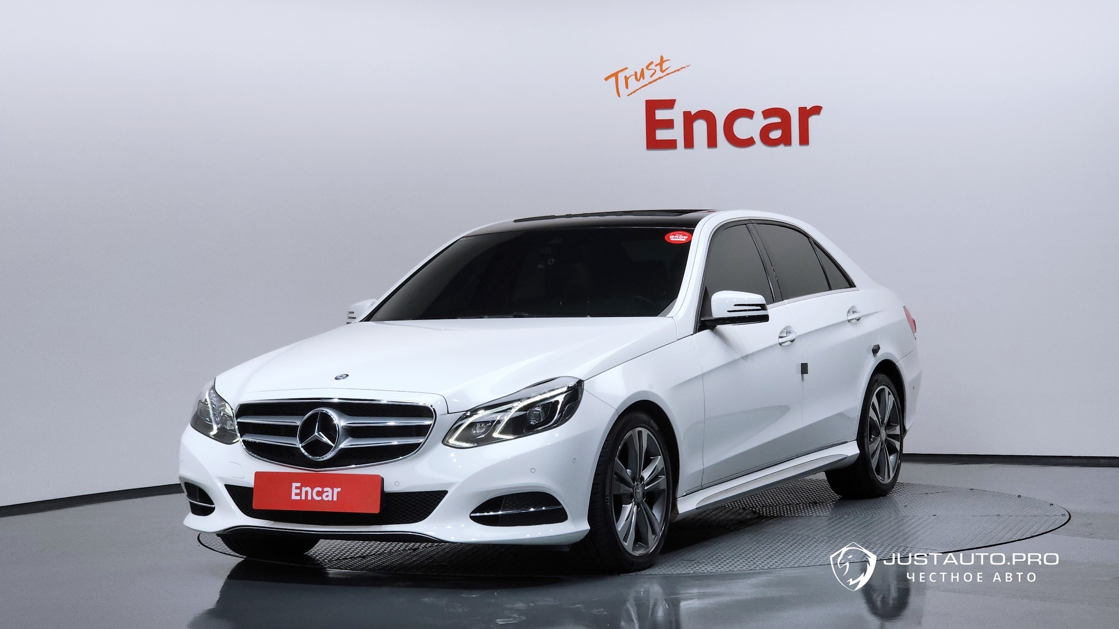 Автомобиль Mercedes-Benz E-Class