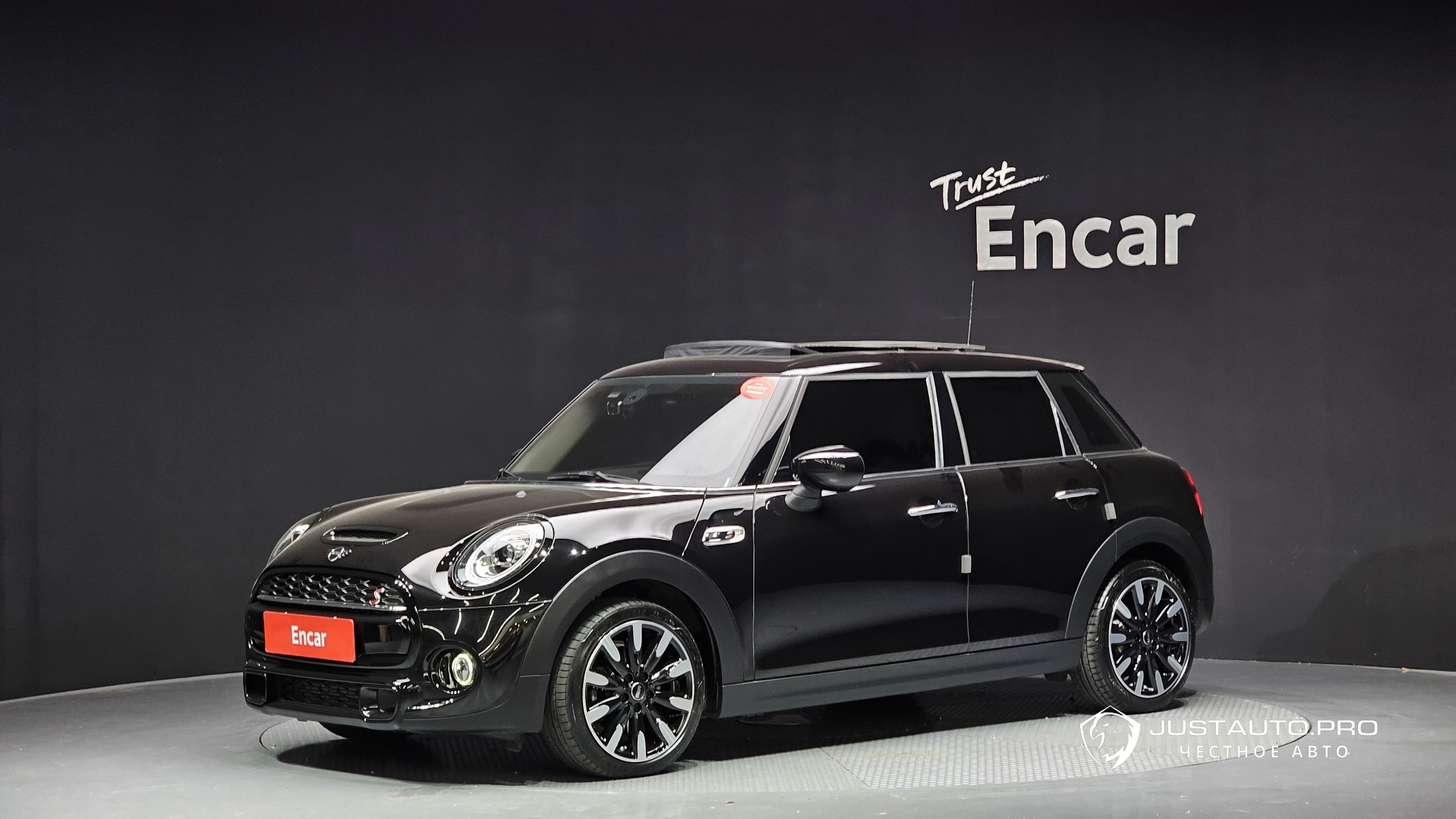 Автомобиль Mini Cooper