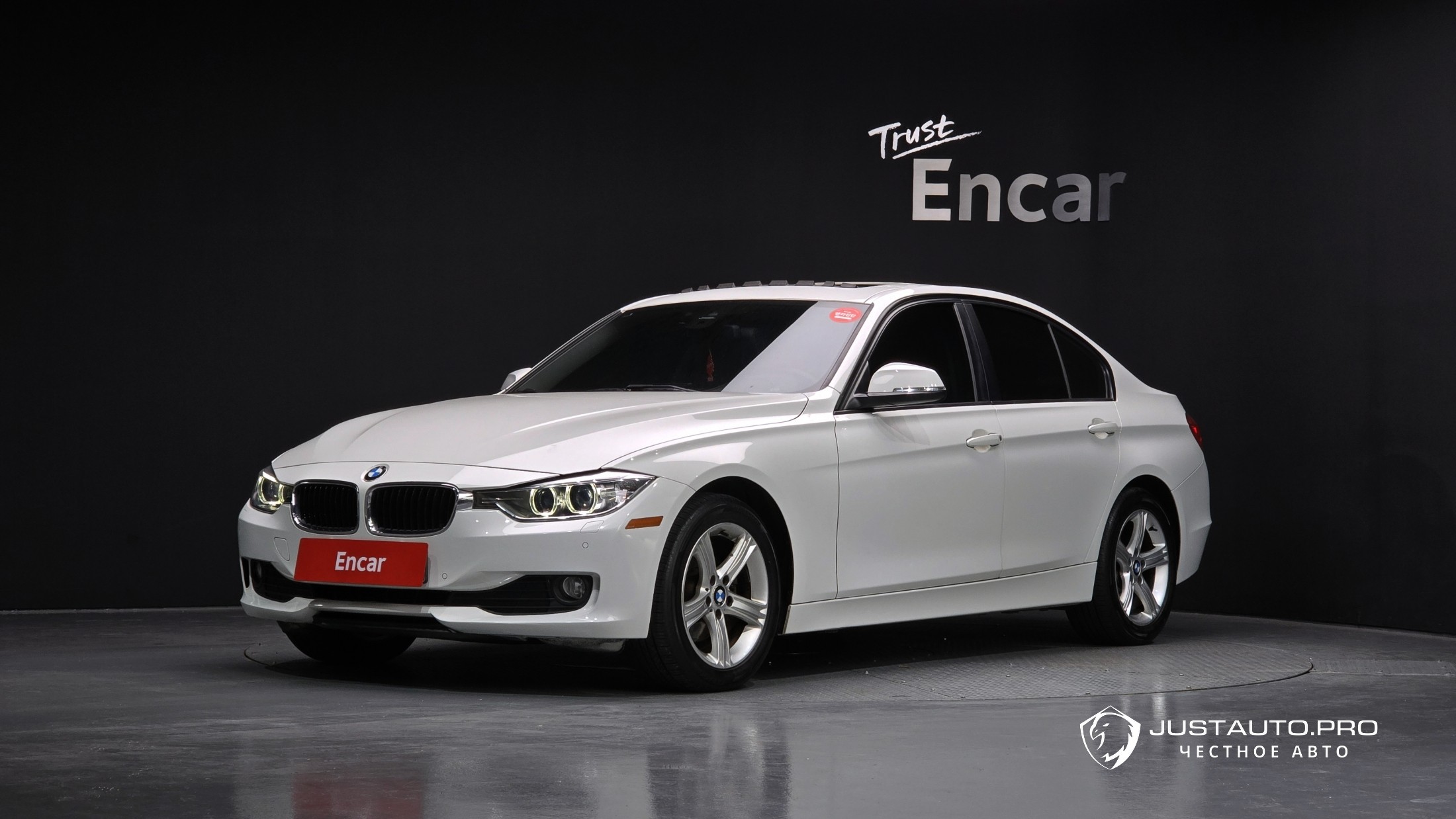 Автомобиль BMW 3-Series