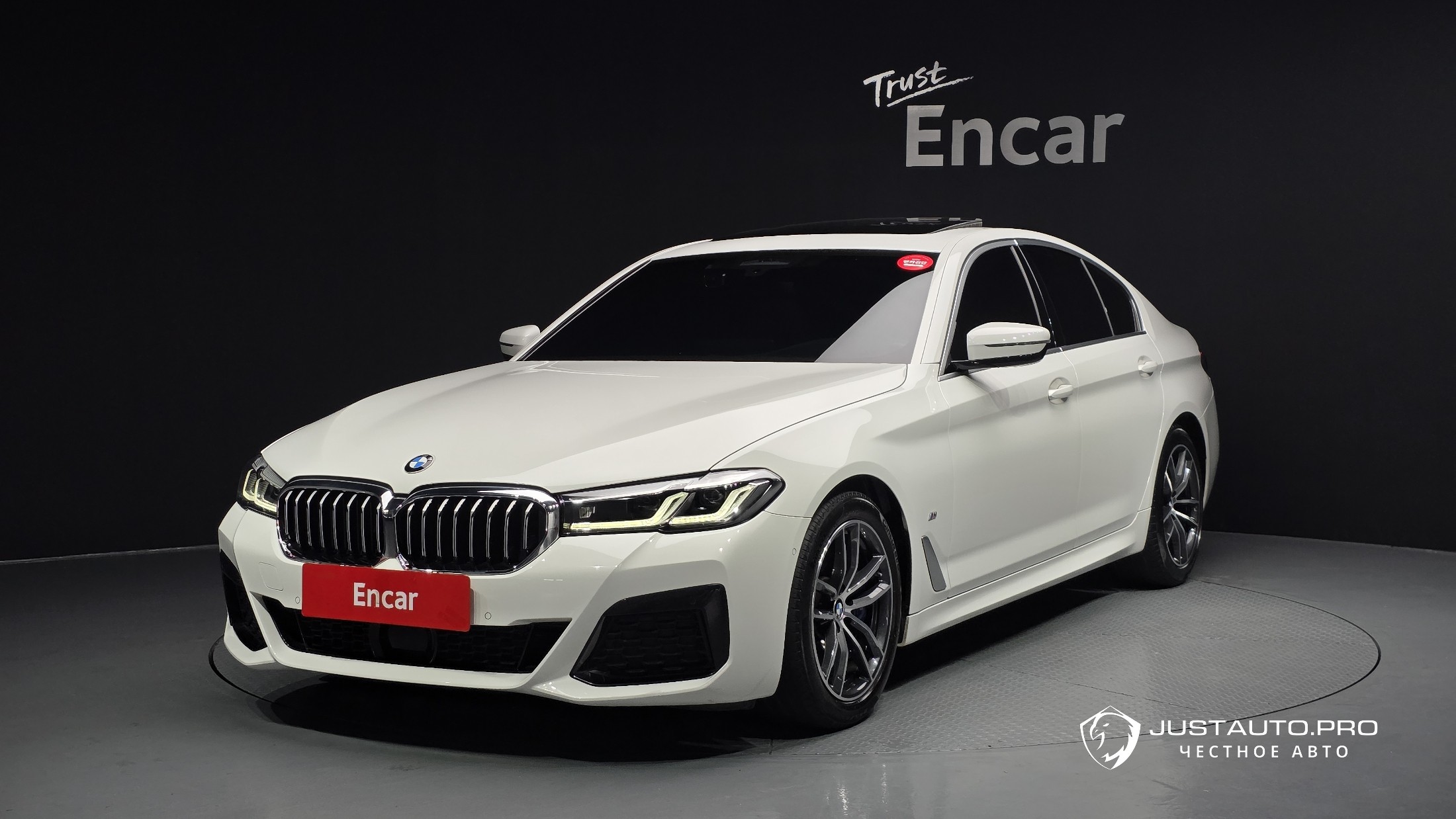 Автомобиль BMW 5-Series