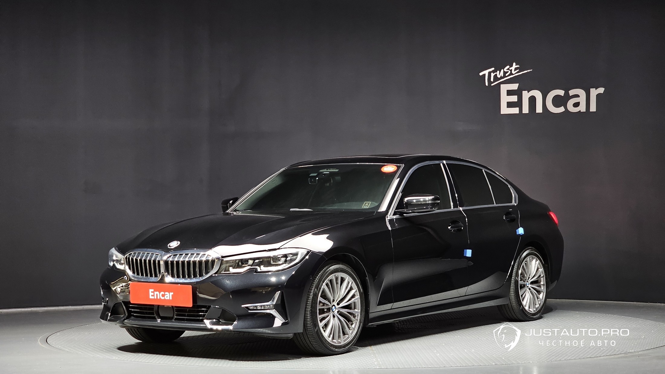 Автомобиль BMW 3-Series