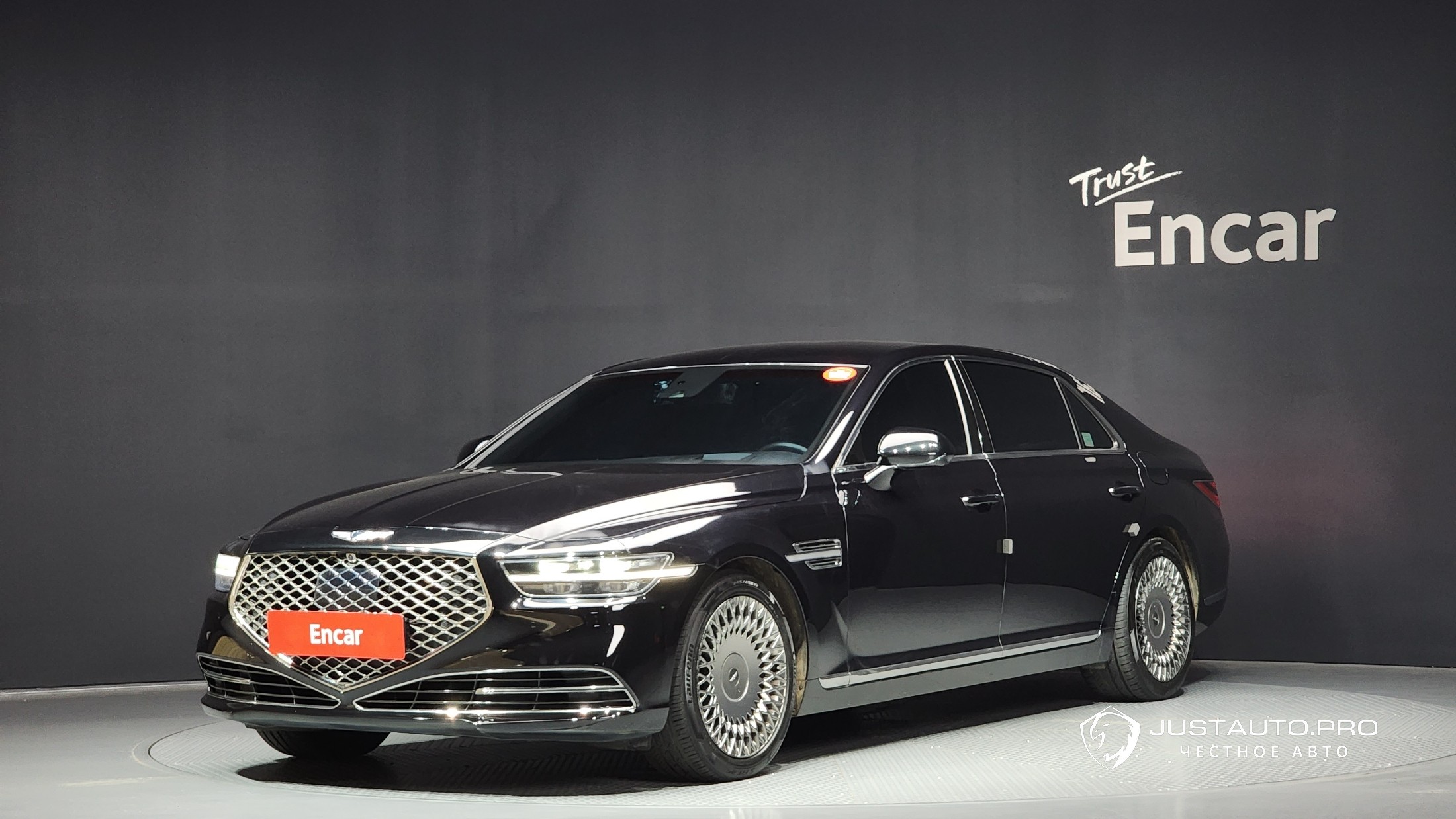 Автомобиль Genesis G90