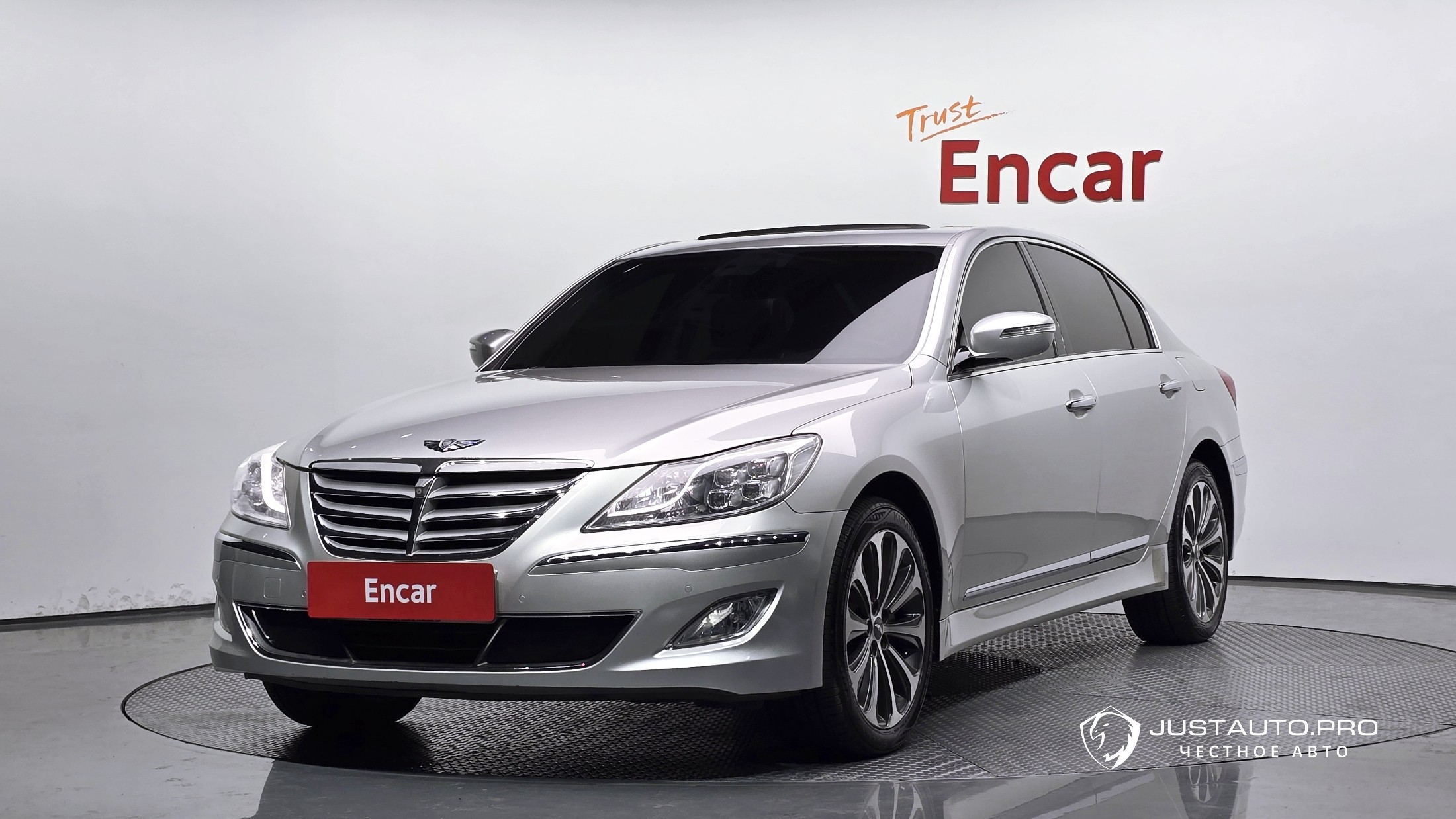 Автомобиль Hyundai Genesis