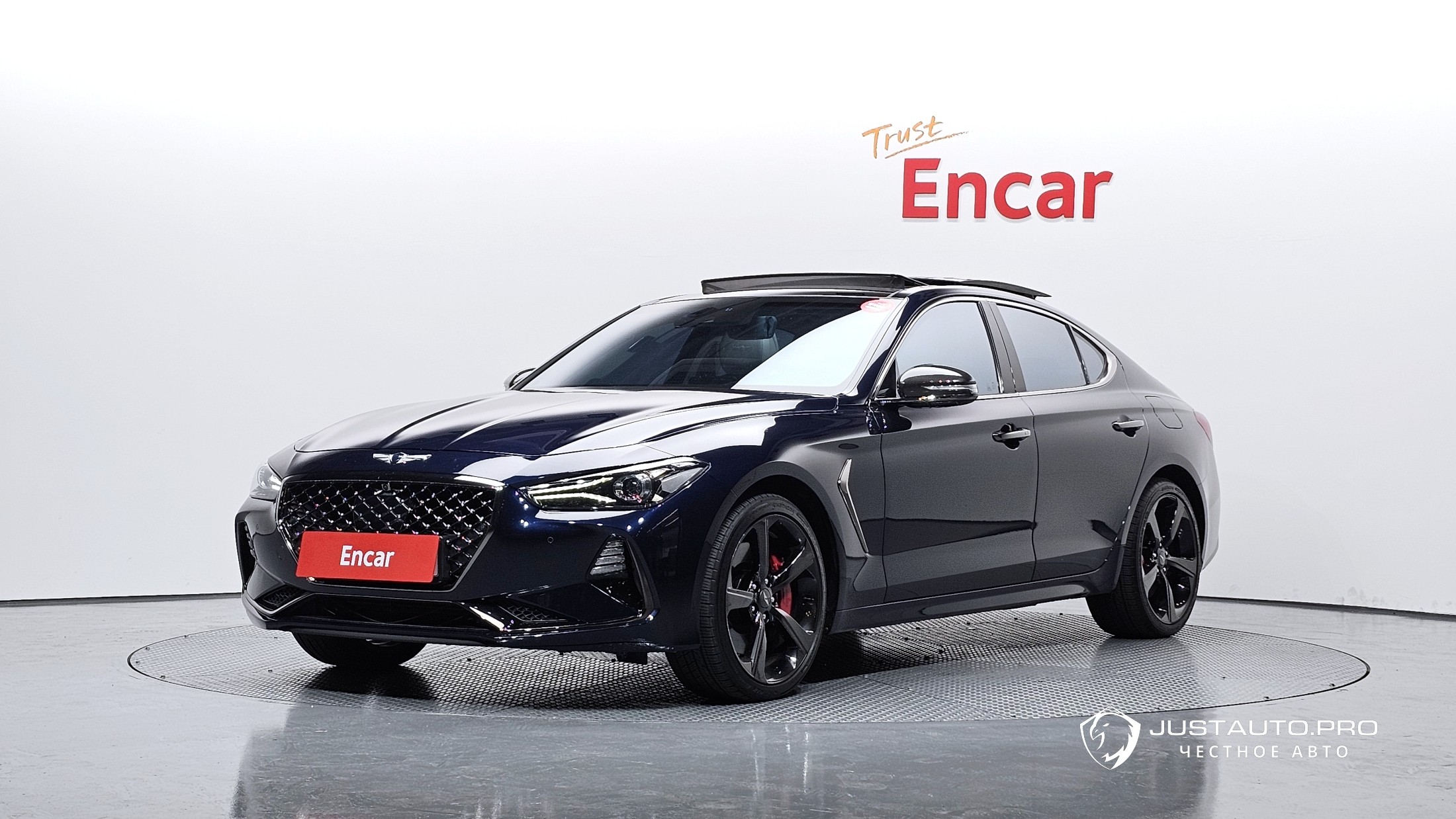 Автомобиль Genesis G70