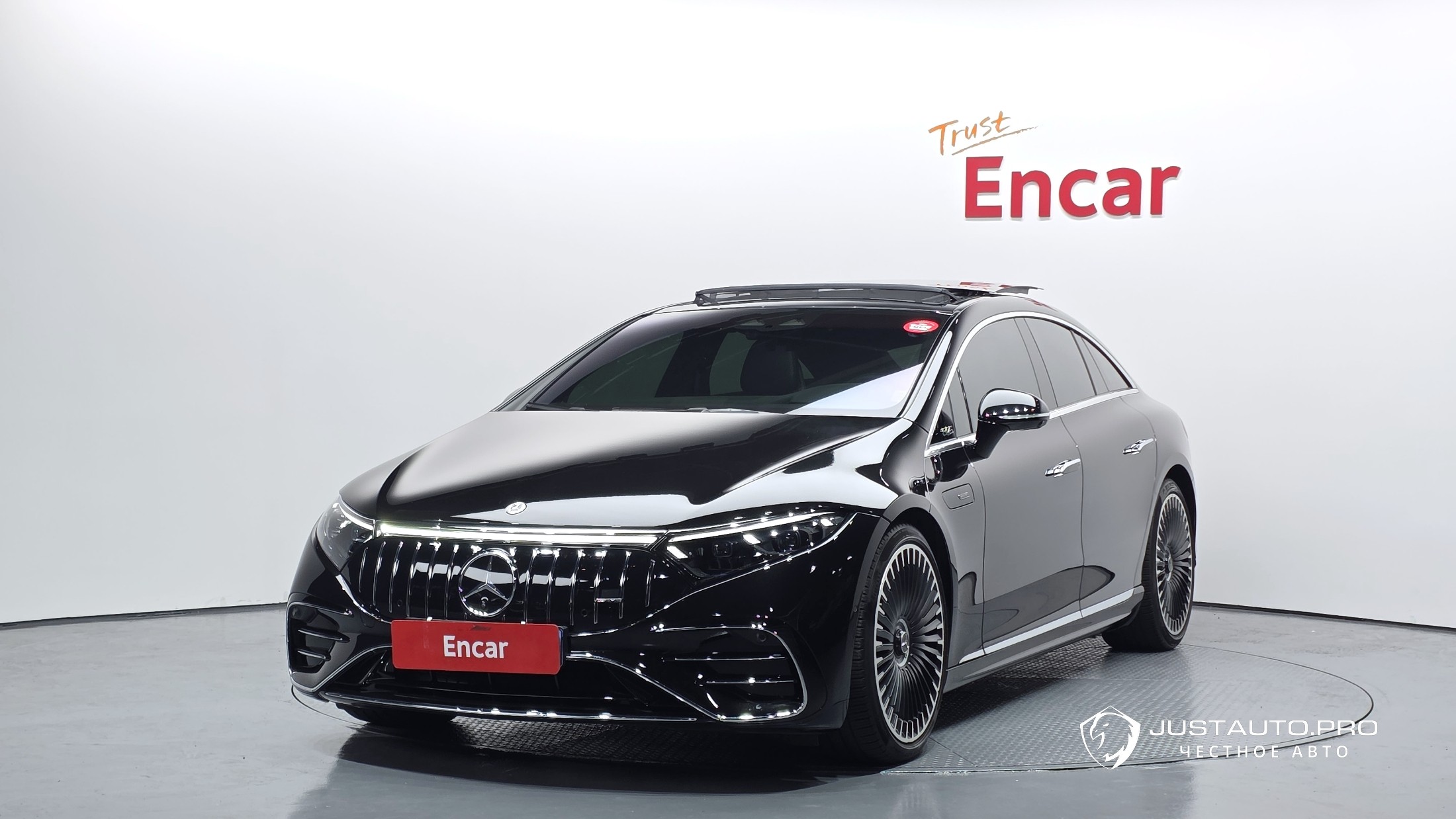 Автомобиль Mercedes-Benz EQS