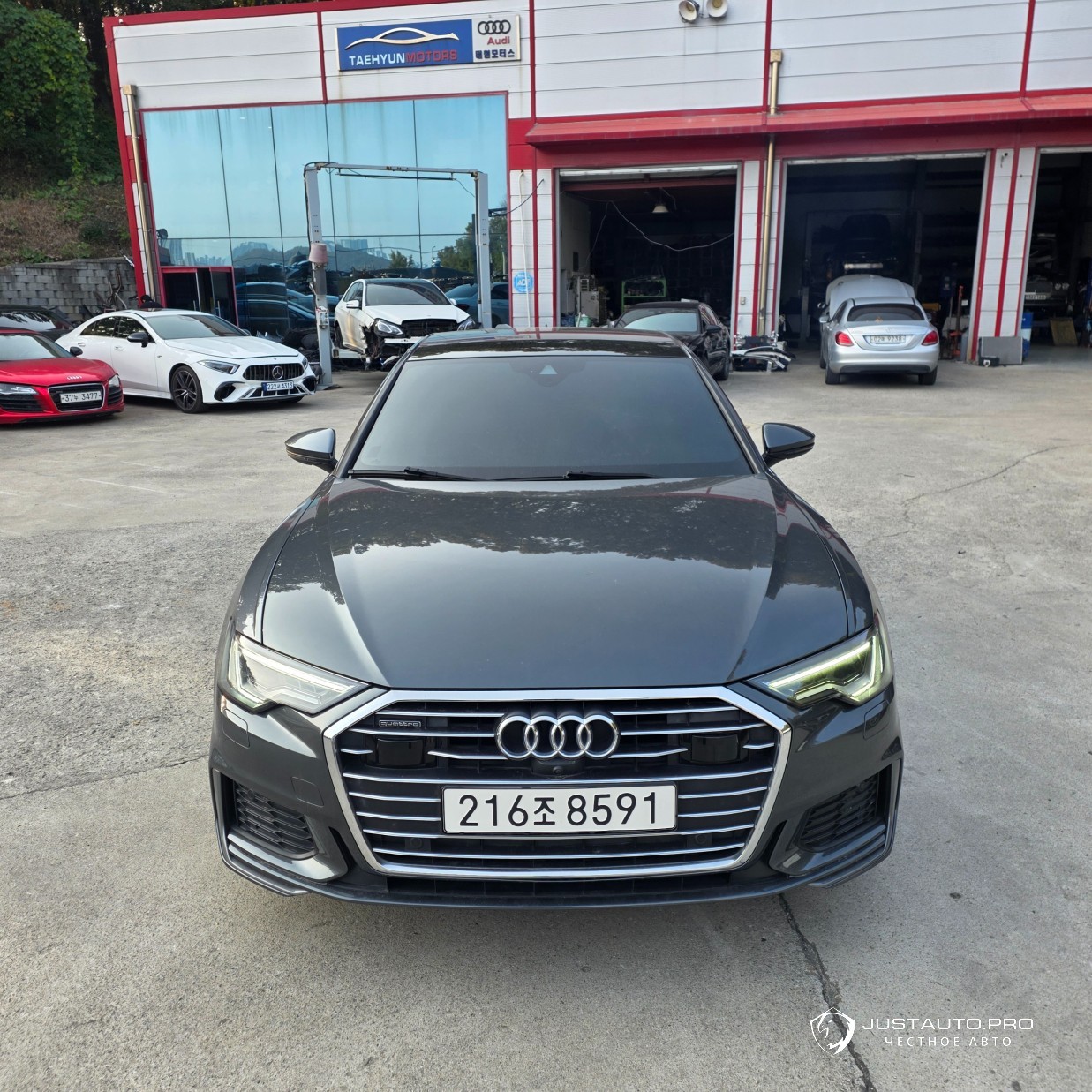 Автомобиль Audi A6
