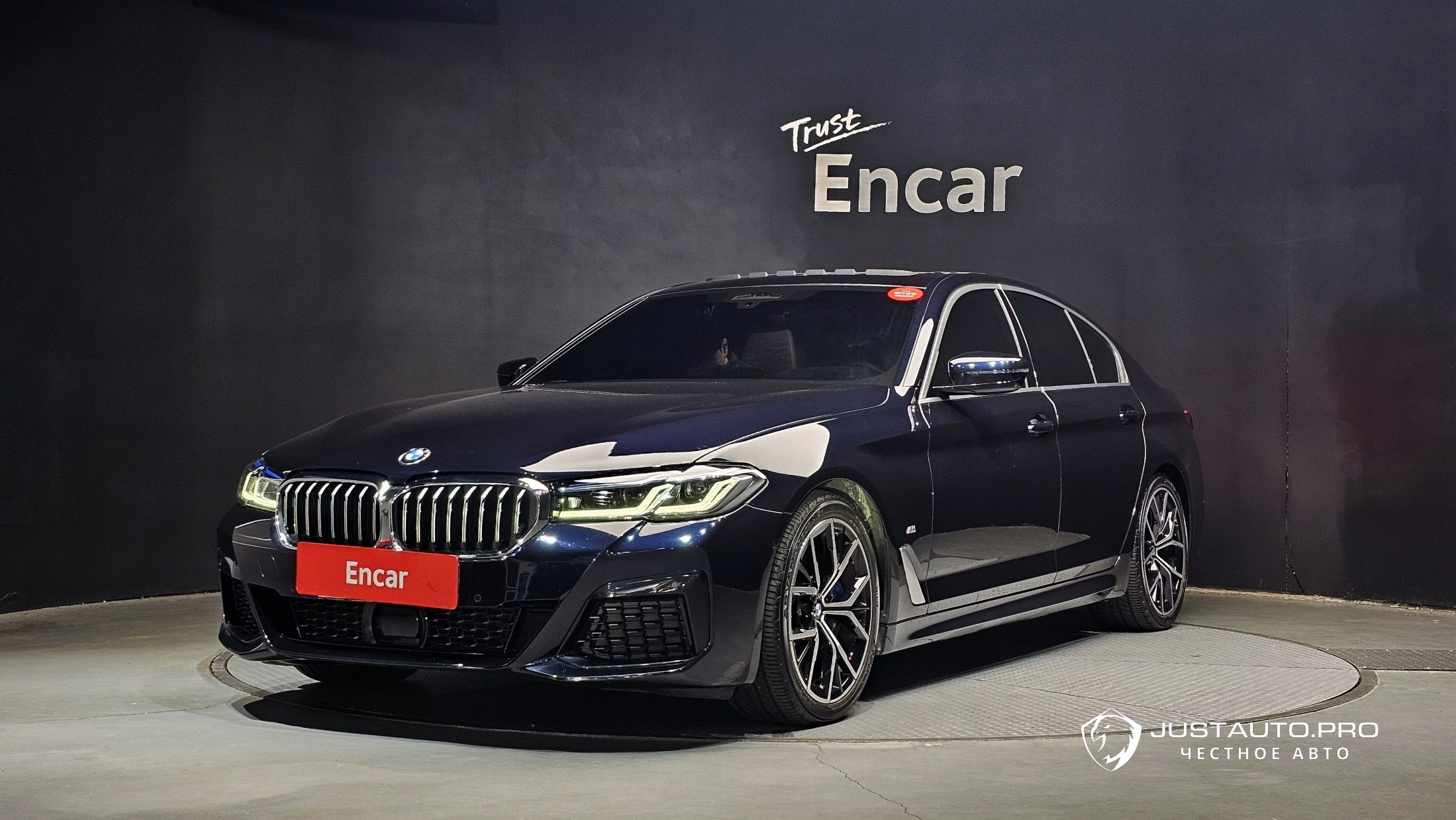 Автомобиль BMW 5-Series