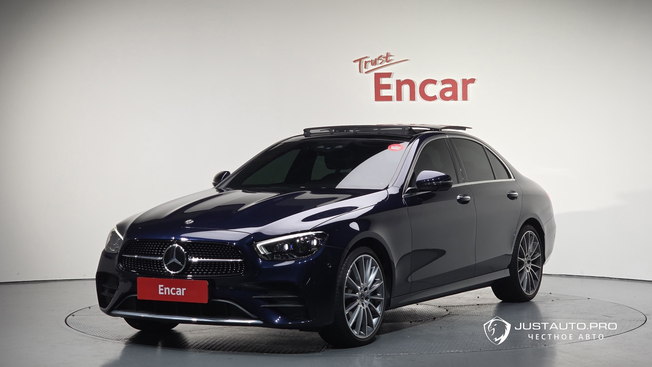 Автомобиль Mercedes-Benz E-Class