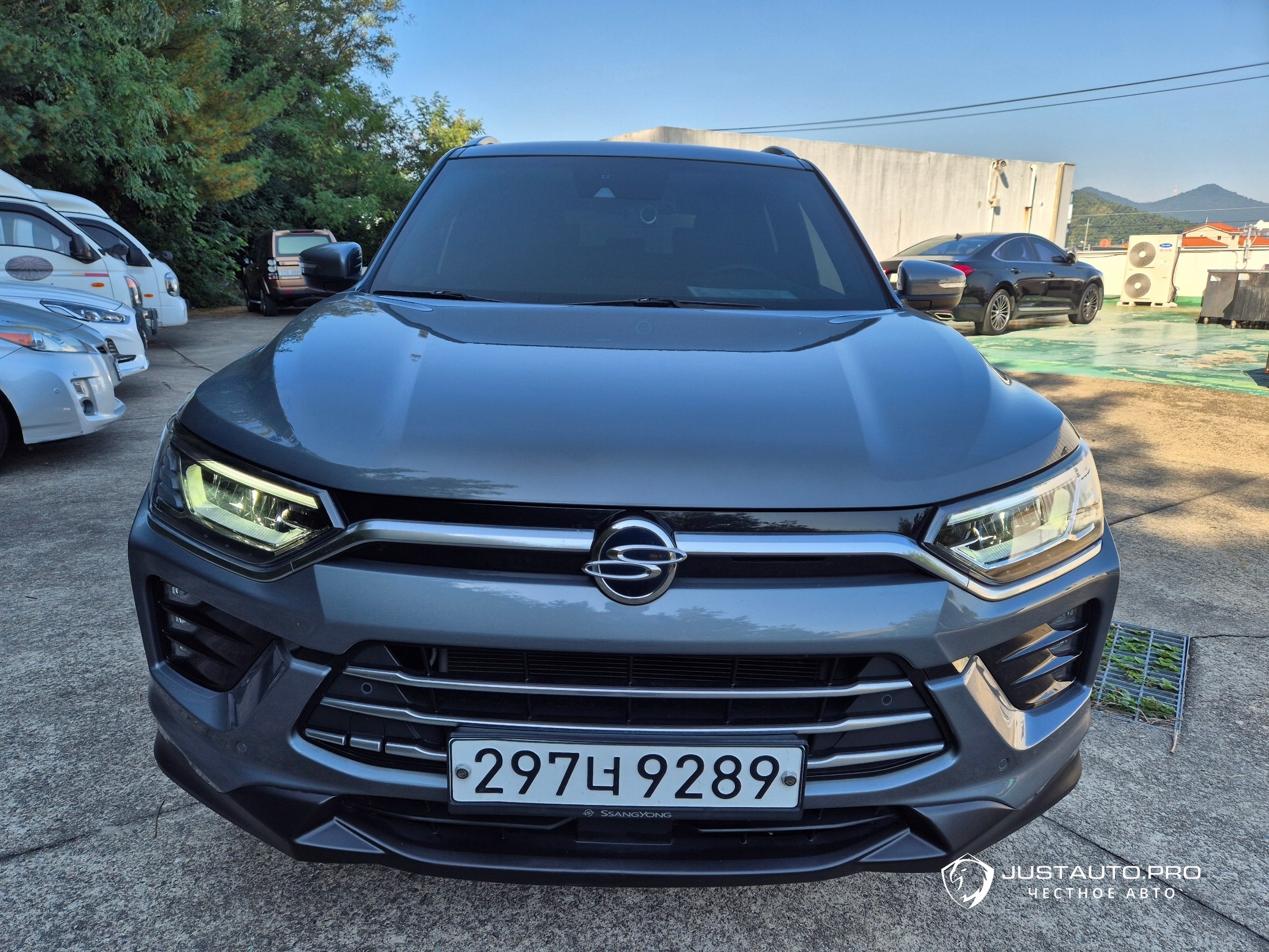 Автомобиль KG_Mobility_Ssangyong KORANDO