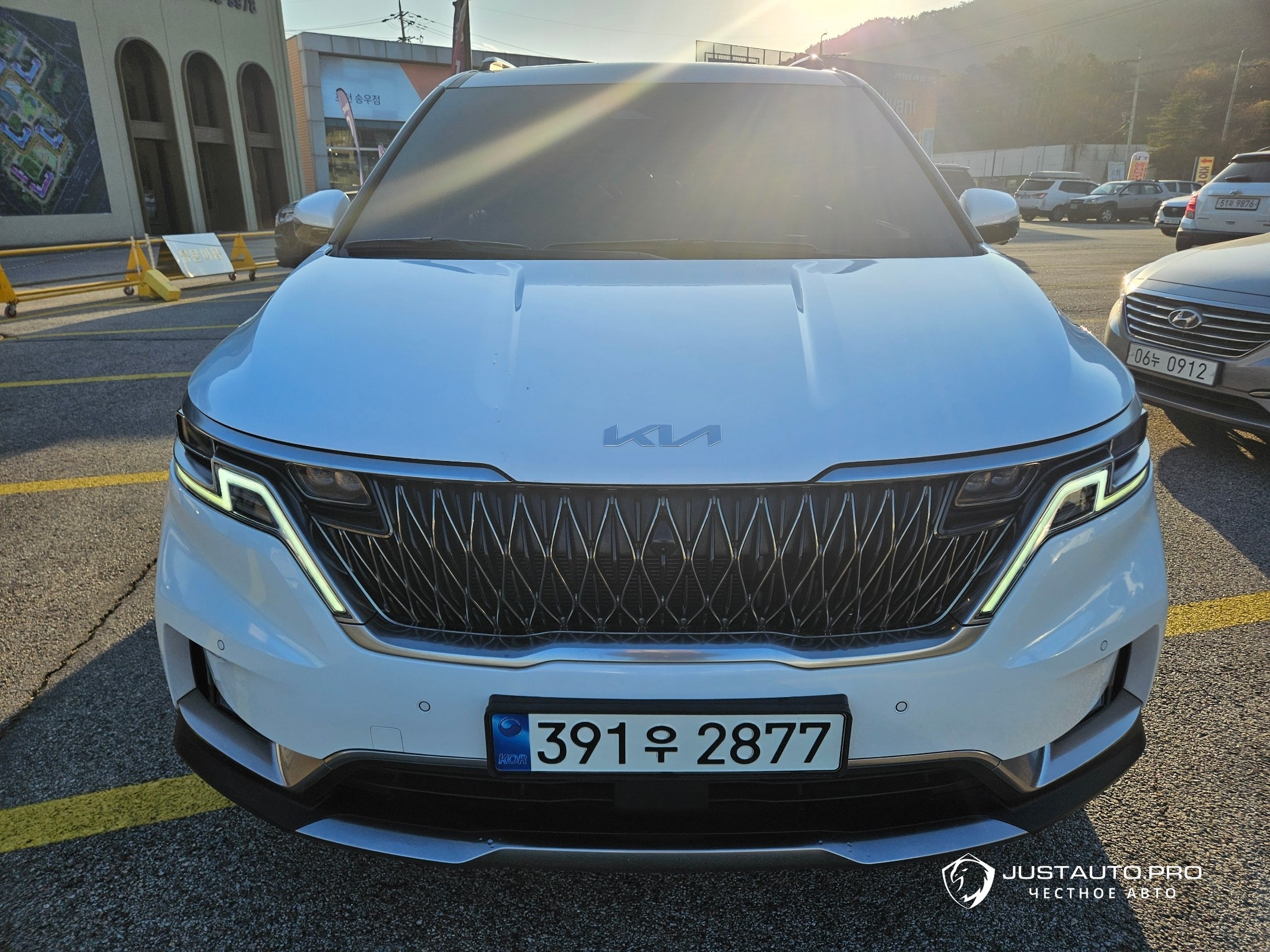 Автомобиль Kia Canival