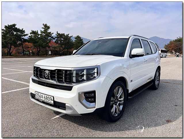 Автомобиль Kia Mohave