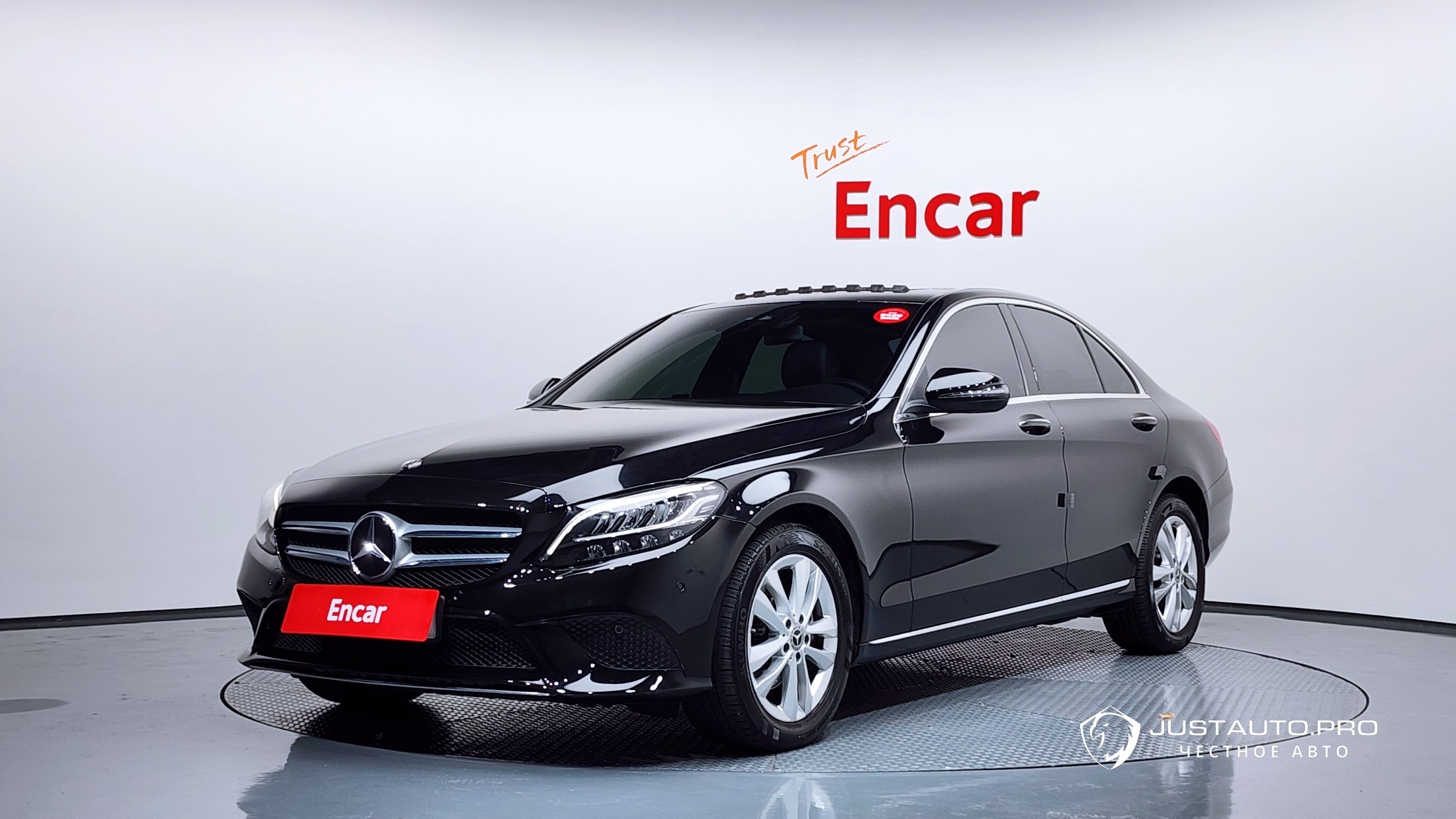 Автомобиль Mercedes-Benz C-Class